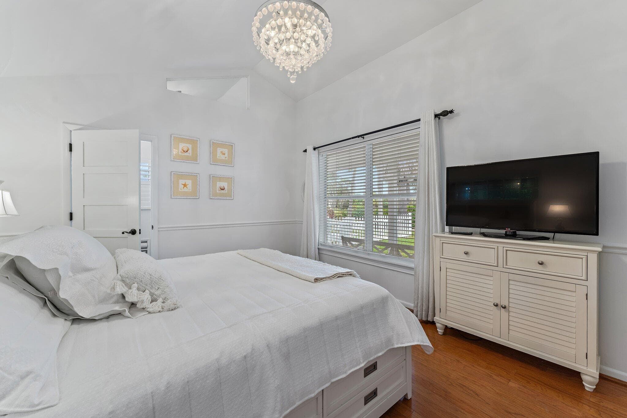 460 Sunrise Way, Juno Beach, FL 33408 — photo 8 of 56