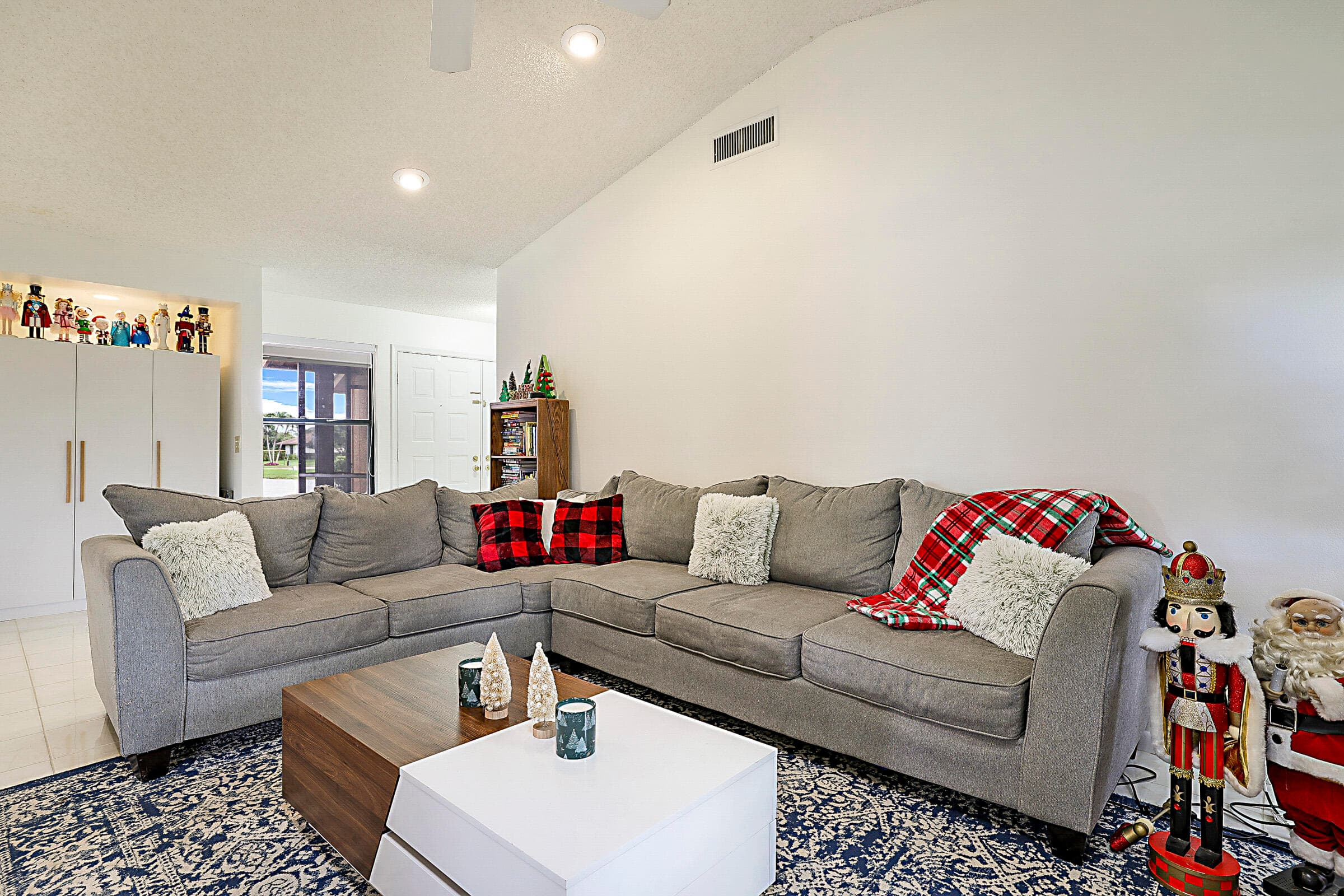 6186 Brandon Street, Palm Beach Gardens, FL 33418 — photo 5 of 54