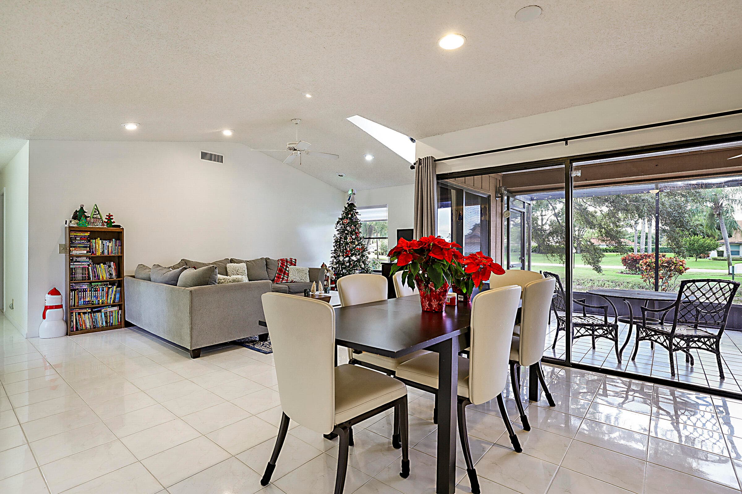 6186 Brandon Street, Palm Beach Gardens, FL 33418 — photo 9 of 54
