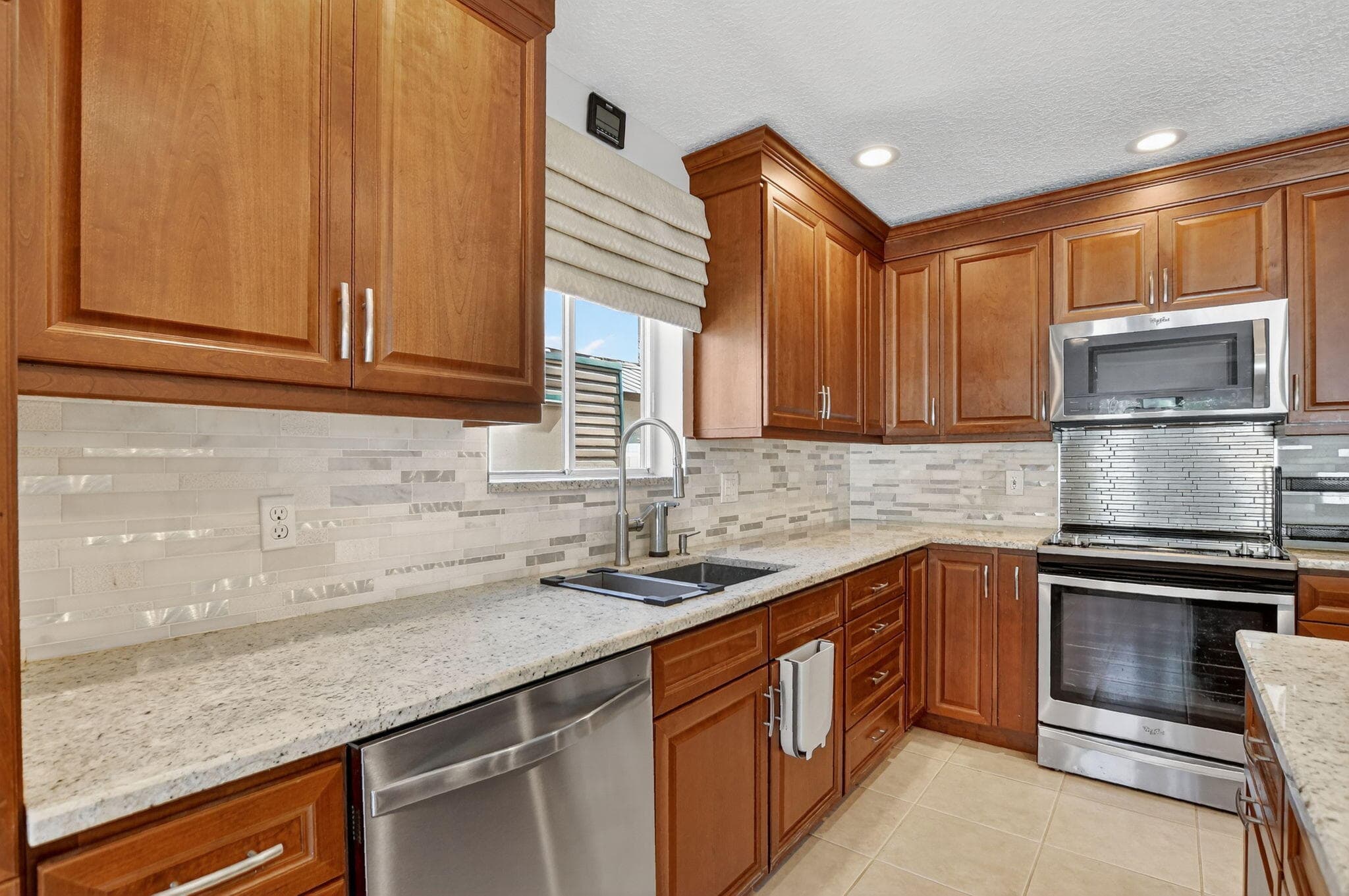 4045 NW 1st Street, Delray Beach, FL 33445 — photo 9 of 38
