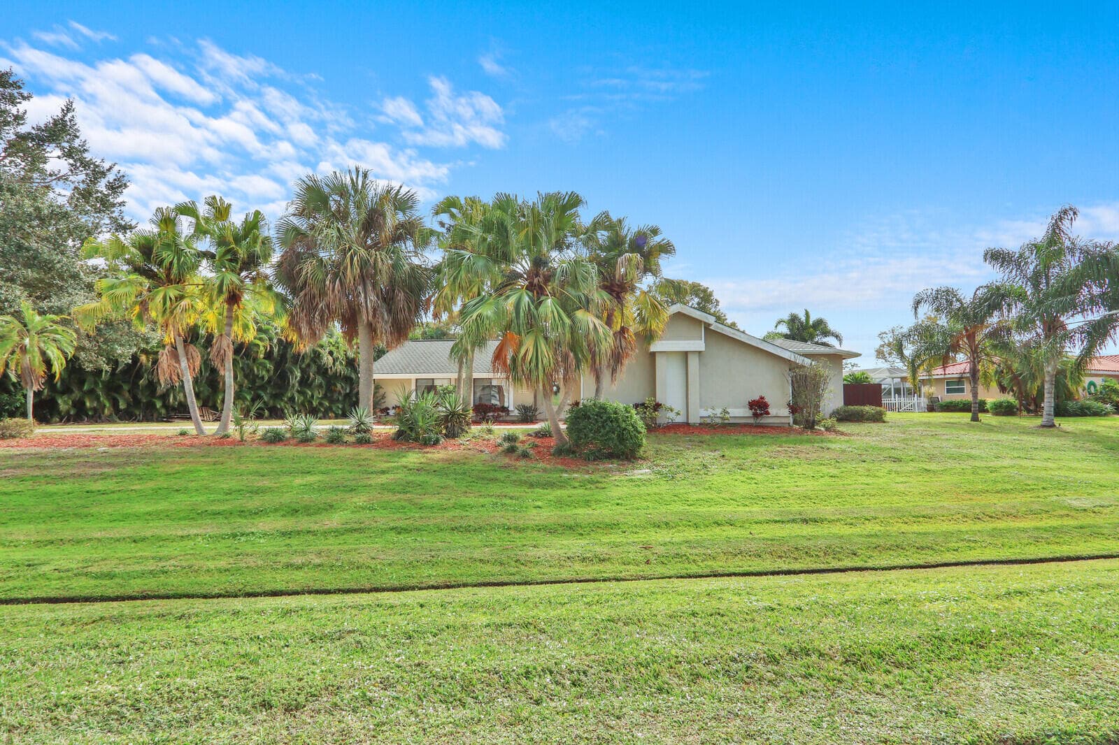 3060 SE Darien Road, Port St. Lucie, FL 34952 — photo 4 of 56