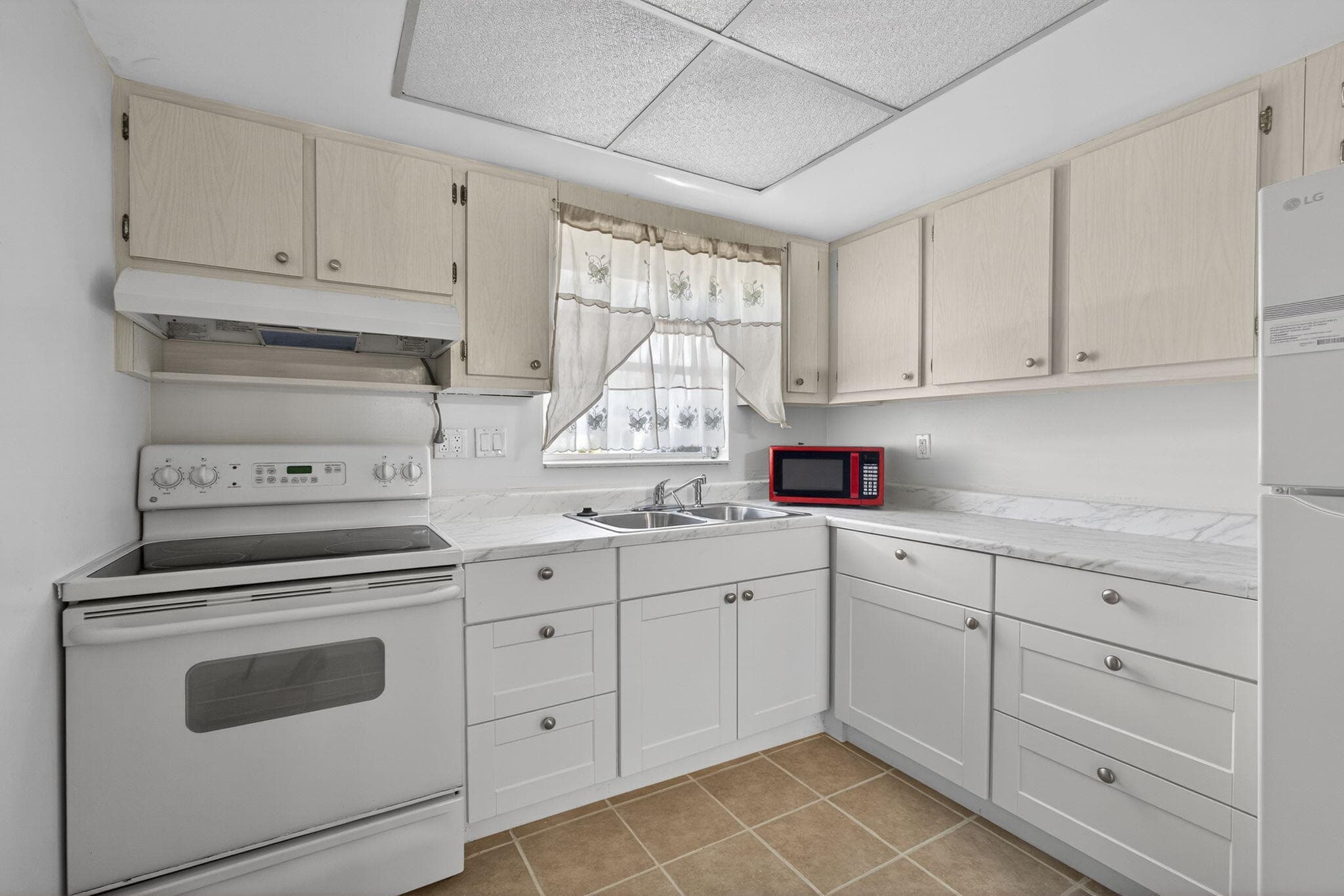 2833 Crosley Drive W C, West Palm Beach, FL 33415 — photo 14 of 31