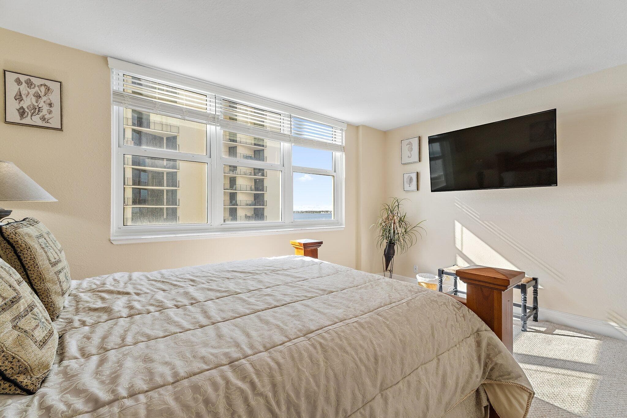Condominium in Singer Island — photo 30 of 77