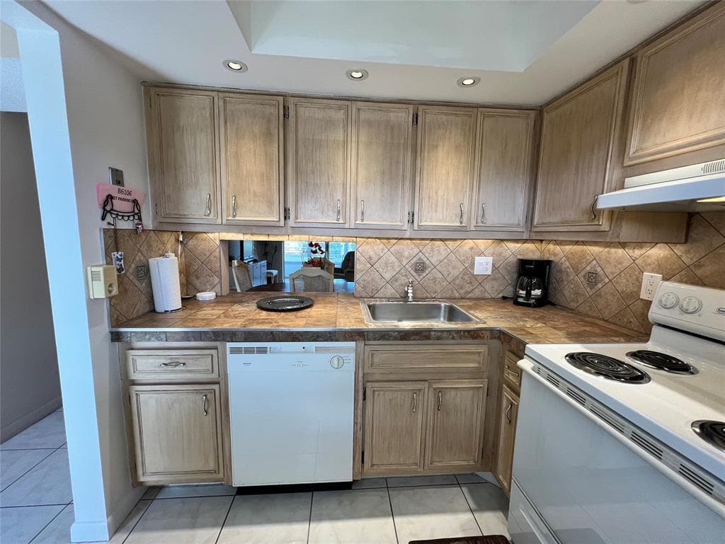 2800 NW 47th Terrace 106b, Lauderdale Lakes, FL 33313 — photo 11 of 47
