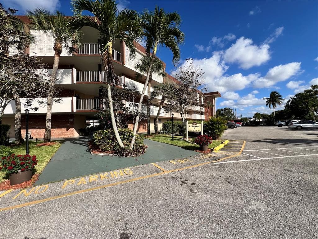 2800 NW 47th Terrace 106b, Lauderdale Lakes, FL 33313 — photo 37 of 47