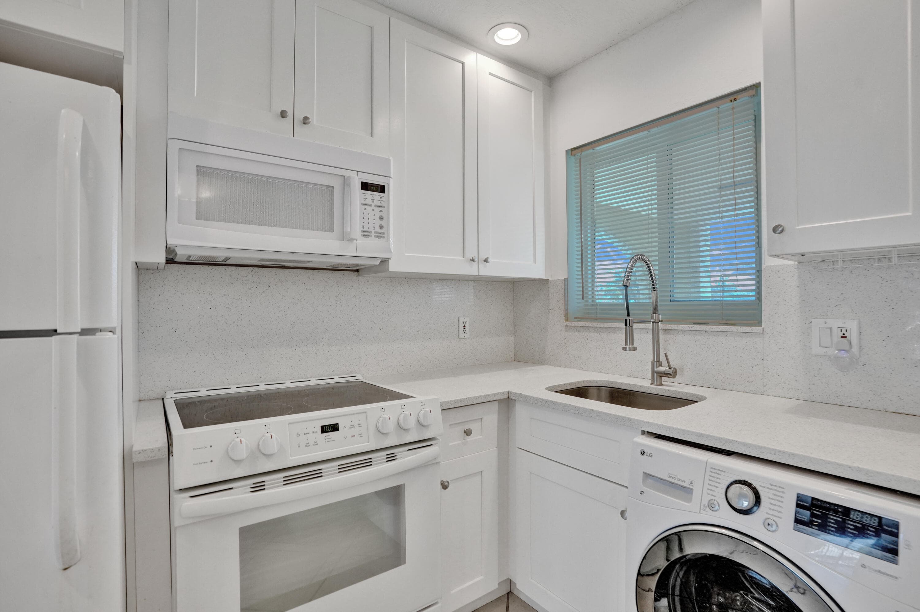 2311 NE 36th Street 2f, Lighthouse Point, FL 33064 — photo 7 of 23