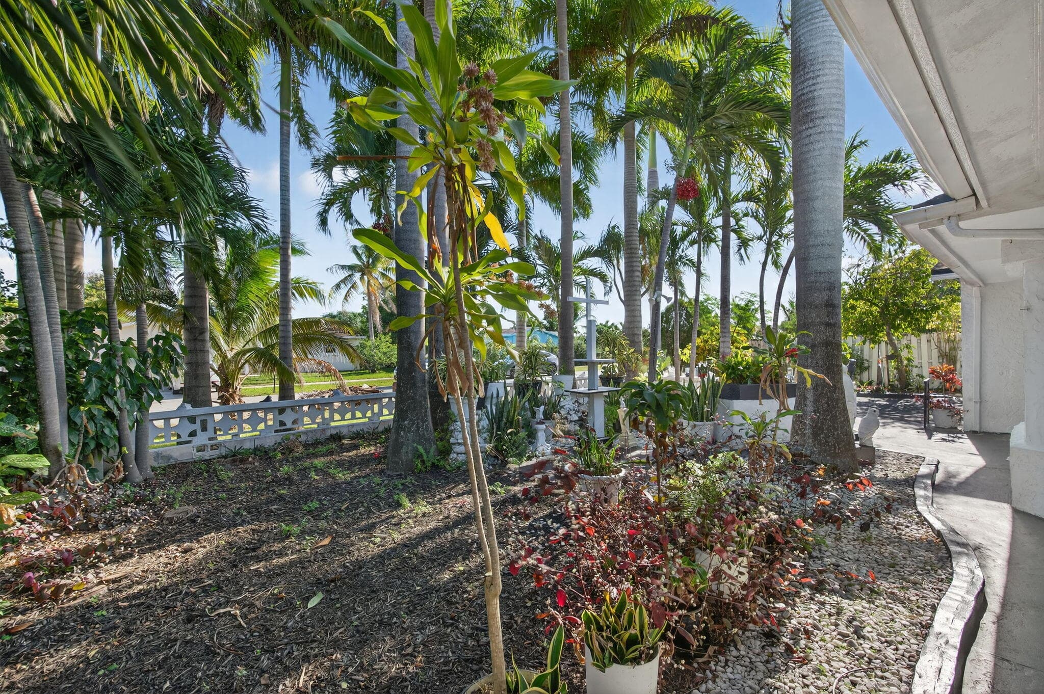 225 S Sequoia Drive, West Palm Beach, FL 33409 — photo 6 of 93