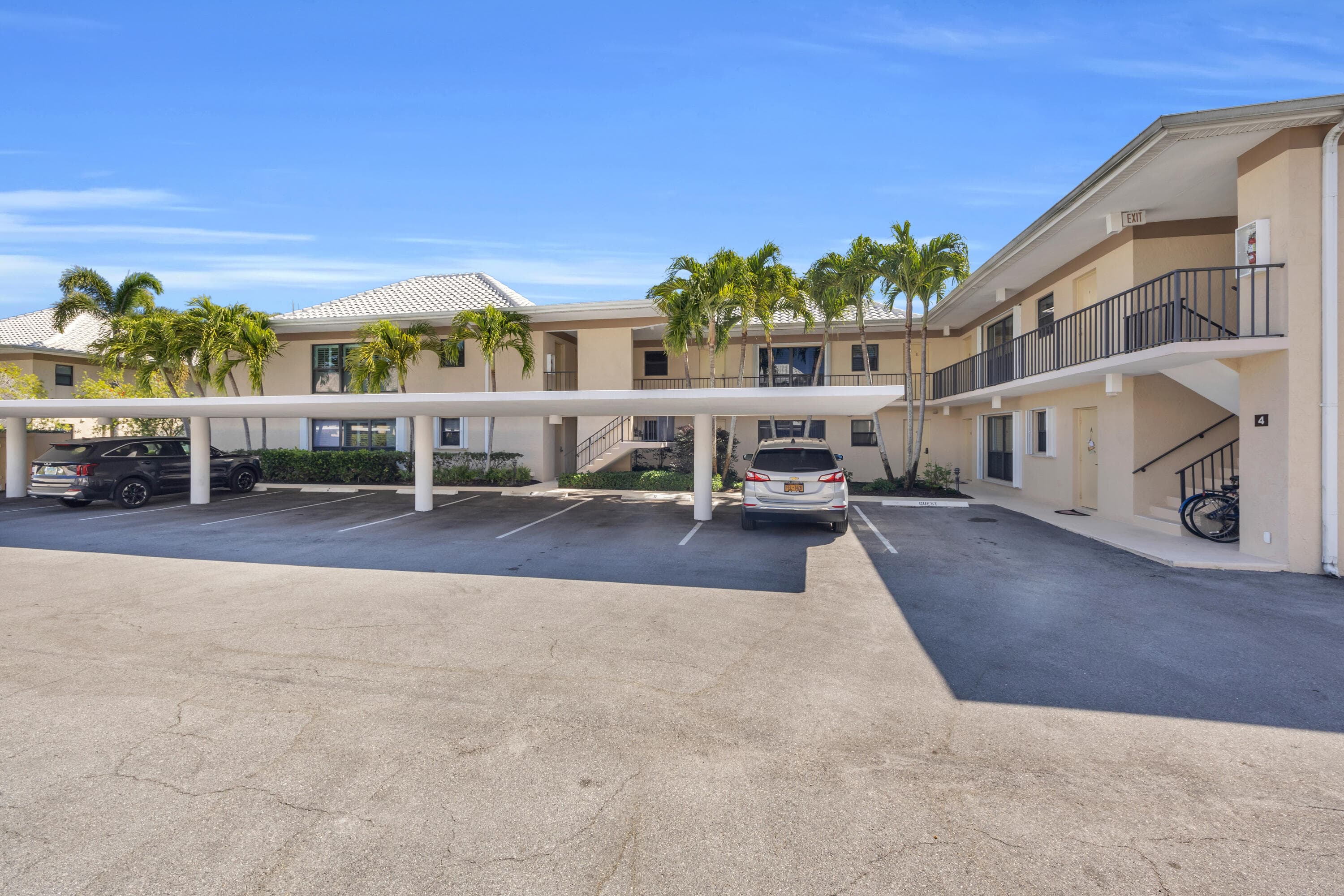 4 SE Turtle Creek Drive E, Jupiter, FL 33469 — photo 1 of 27