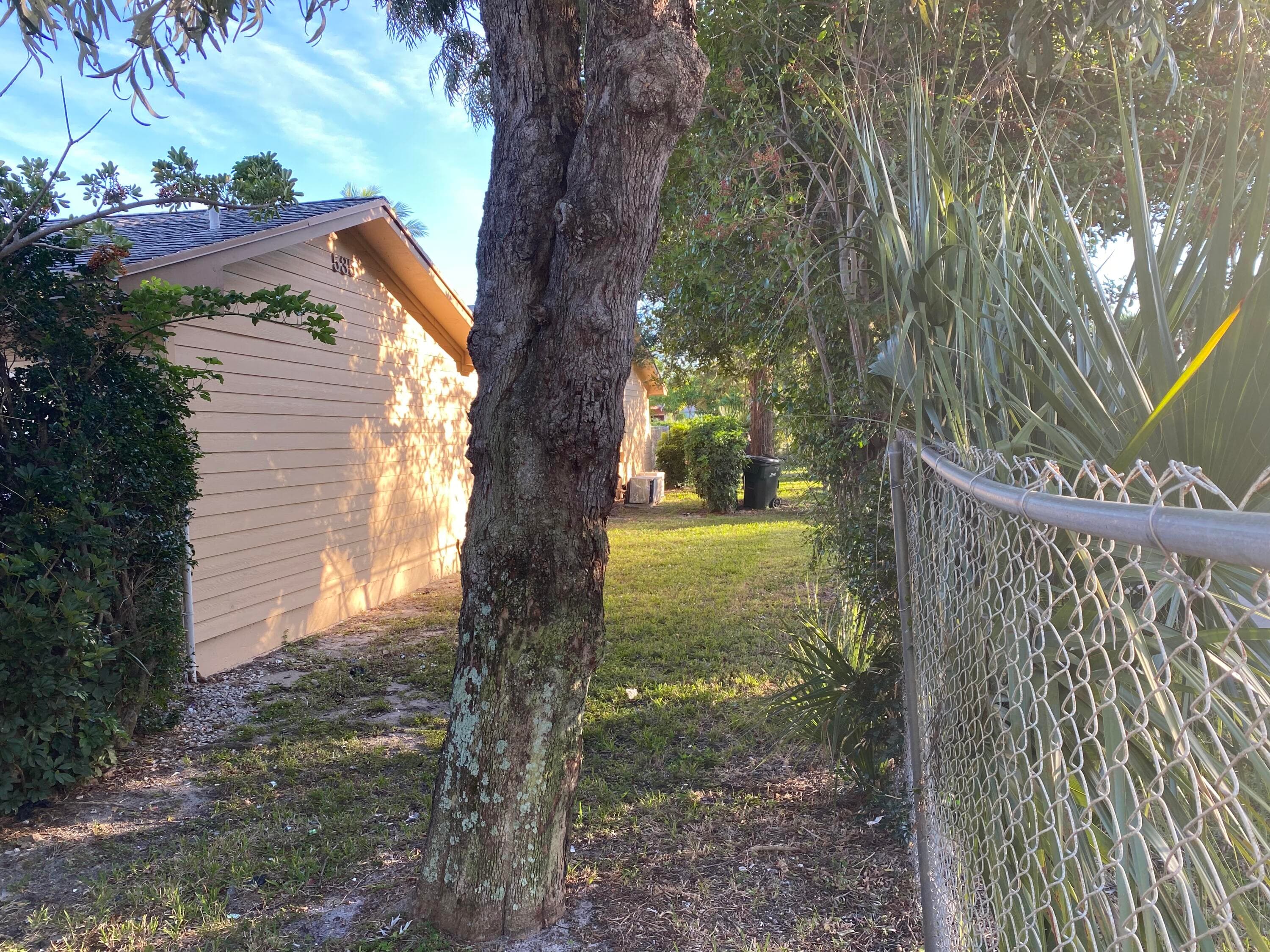 525 S Swinton Avenue 1-8, Delray Beach, FL 33444 — photo 13 of 15