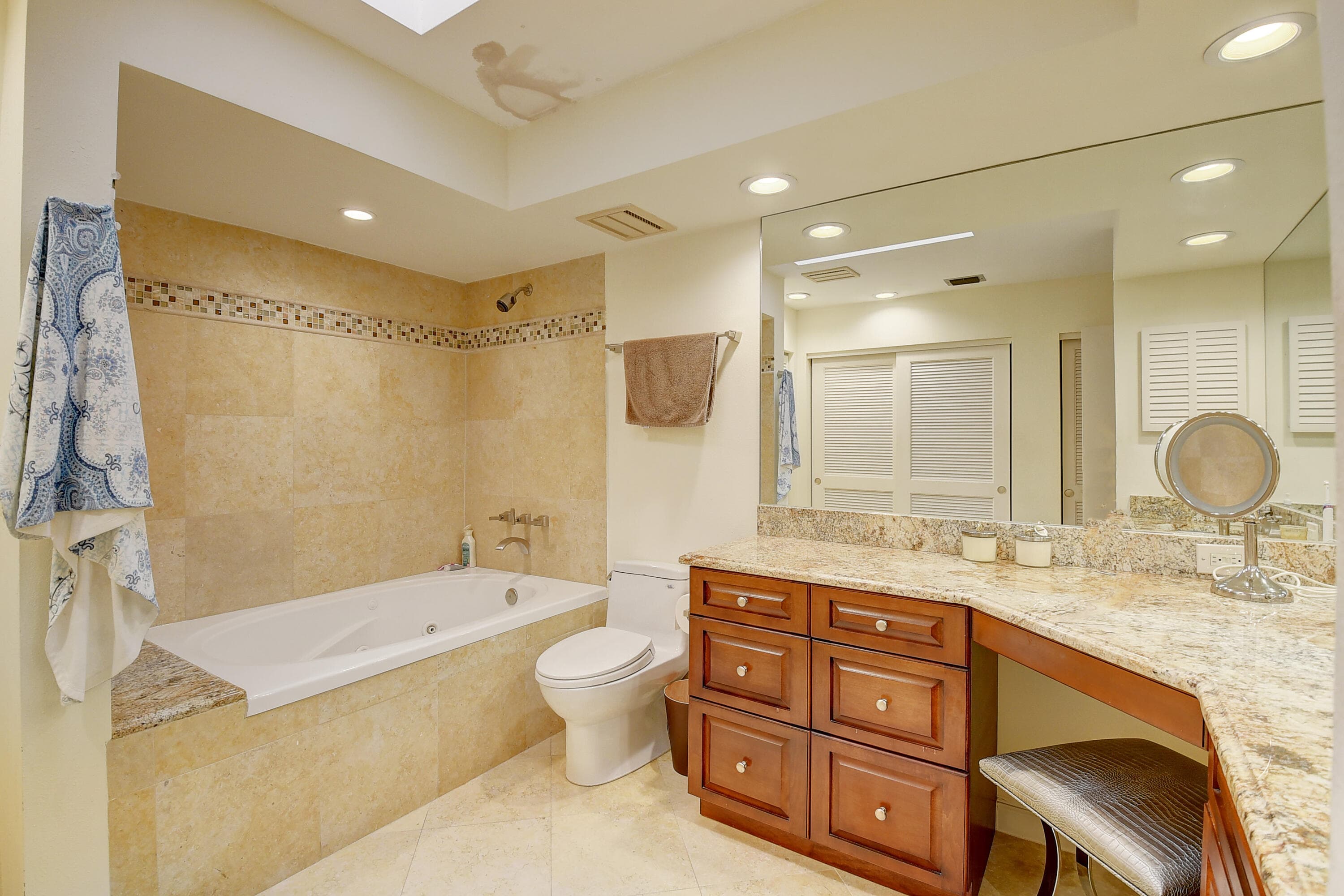 19550 Sawgrass Drive 2102, Boca Raton, FL 33434 — photo 18 of 76