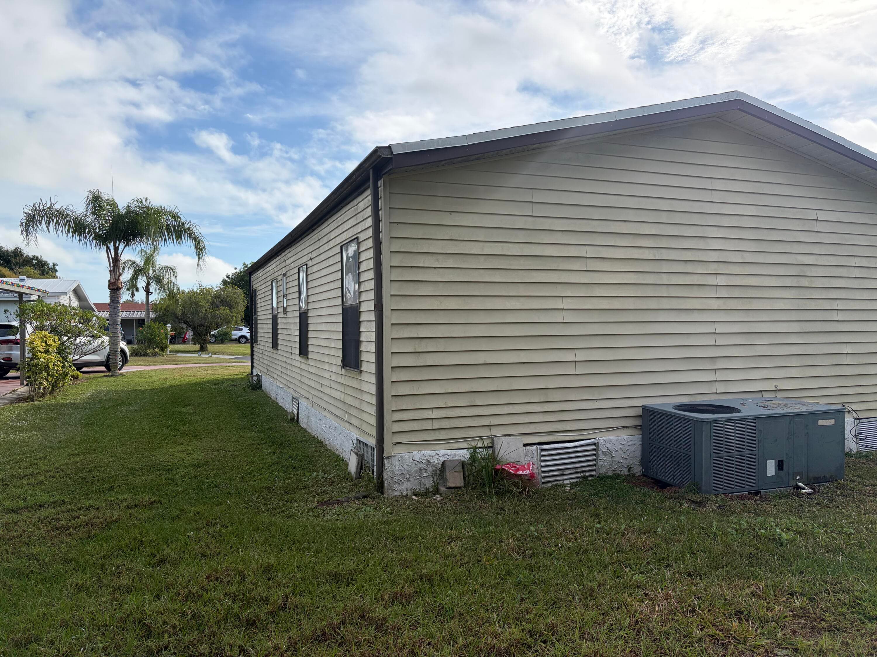 202 Travis Cay Place 9, Fort Pierce, FL 34982 — photo 2 of 33