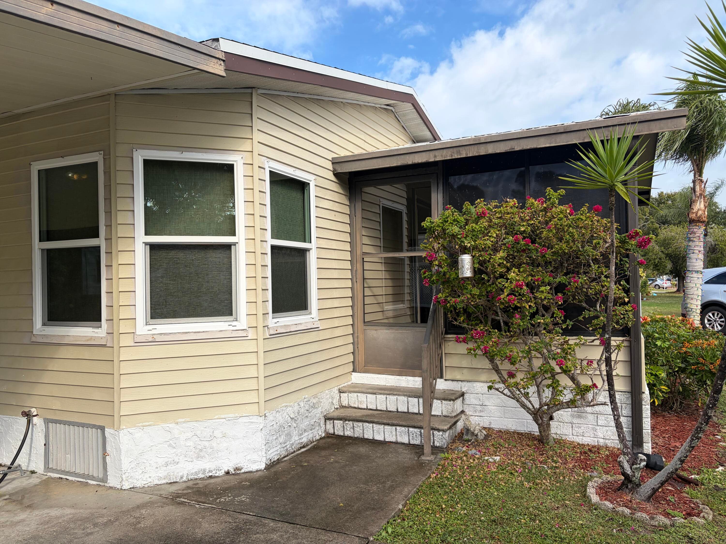 202 Travis Cay Place 9, Fort Pierce, FL 34982 — photo 1 of 33