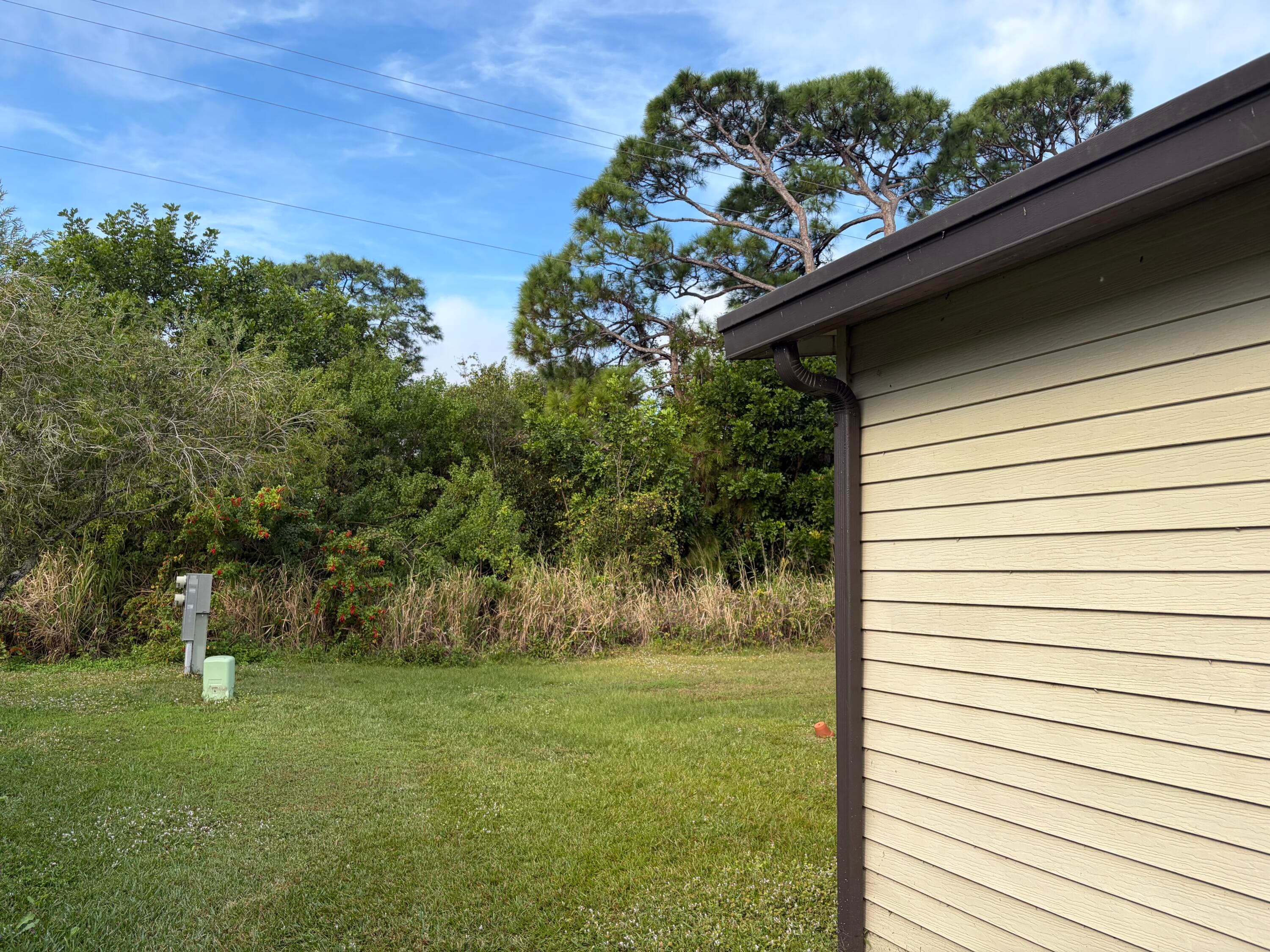 202 Travis Cay Place 9, Fort Pierce, FL 34982 — photo 4 of 33