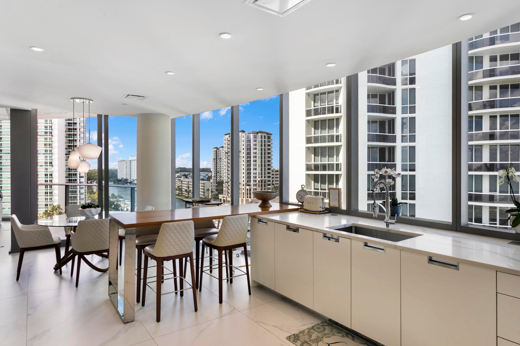 15701 Collins Avenue 701, Sunny Isles Beach, FL 33160 — photo 3 of 10