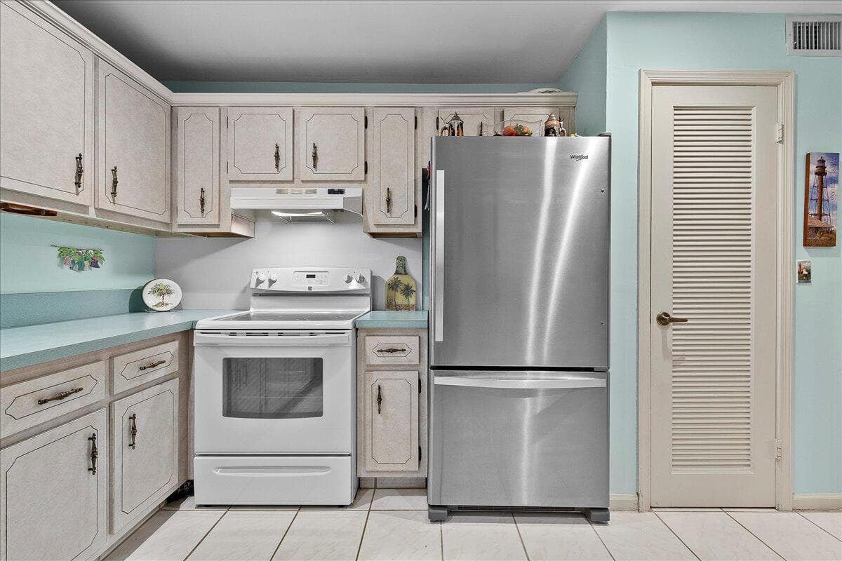 755 Saturn Street H101, Jupiter, FL 33477 — photo 15 of 40