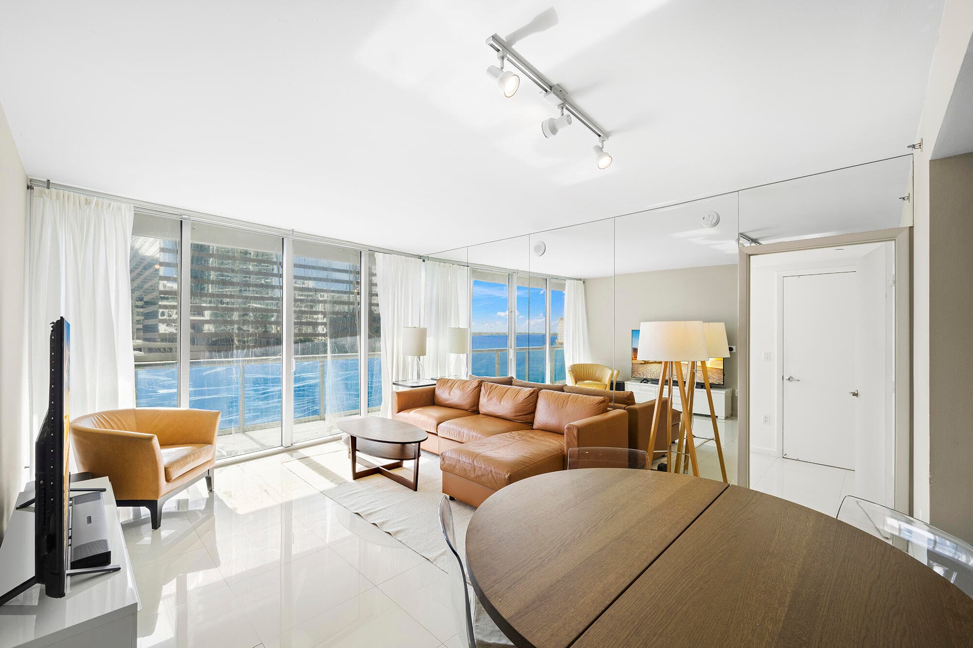 495 Brickell Avenue 911, Miami, FL 33131 — photo 7 of 44