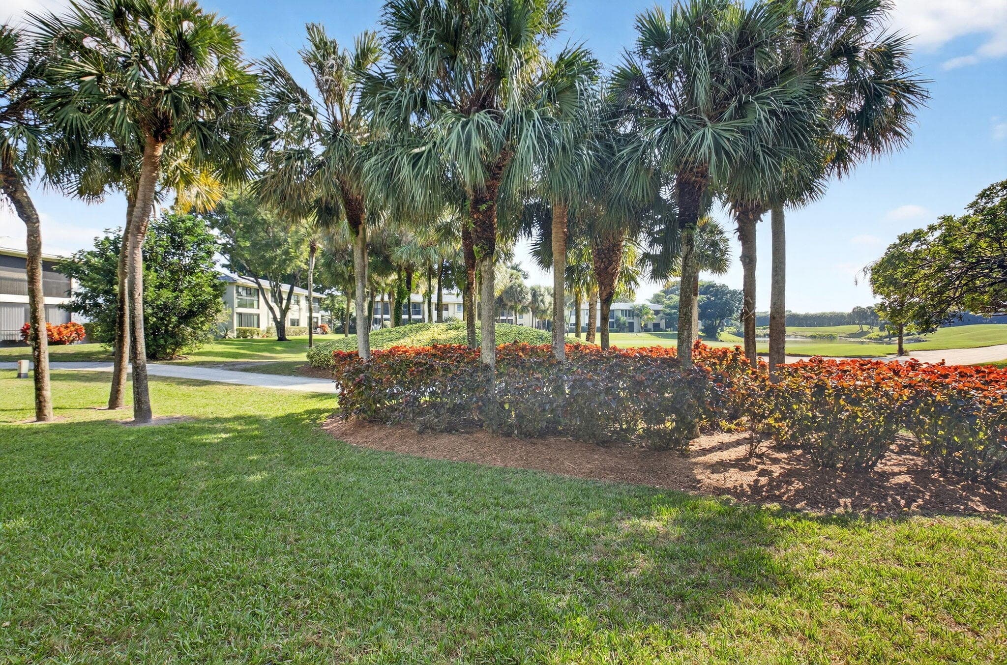 18 Westgate Lane E, Boynton Beach, FL 33436 — photo 33 of 86