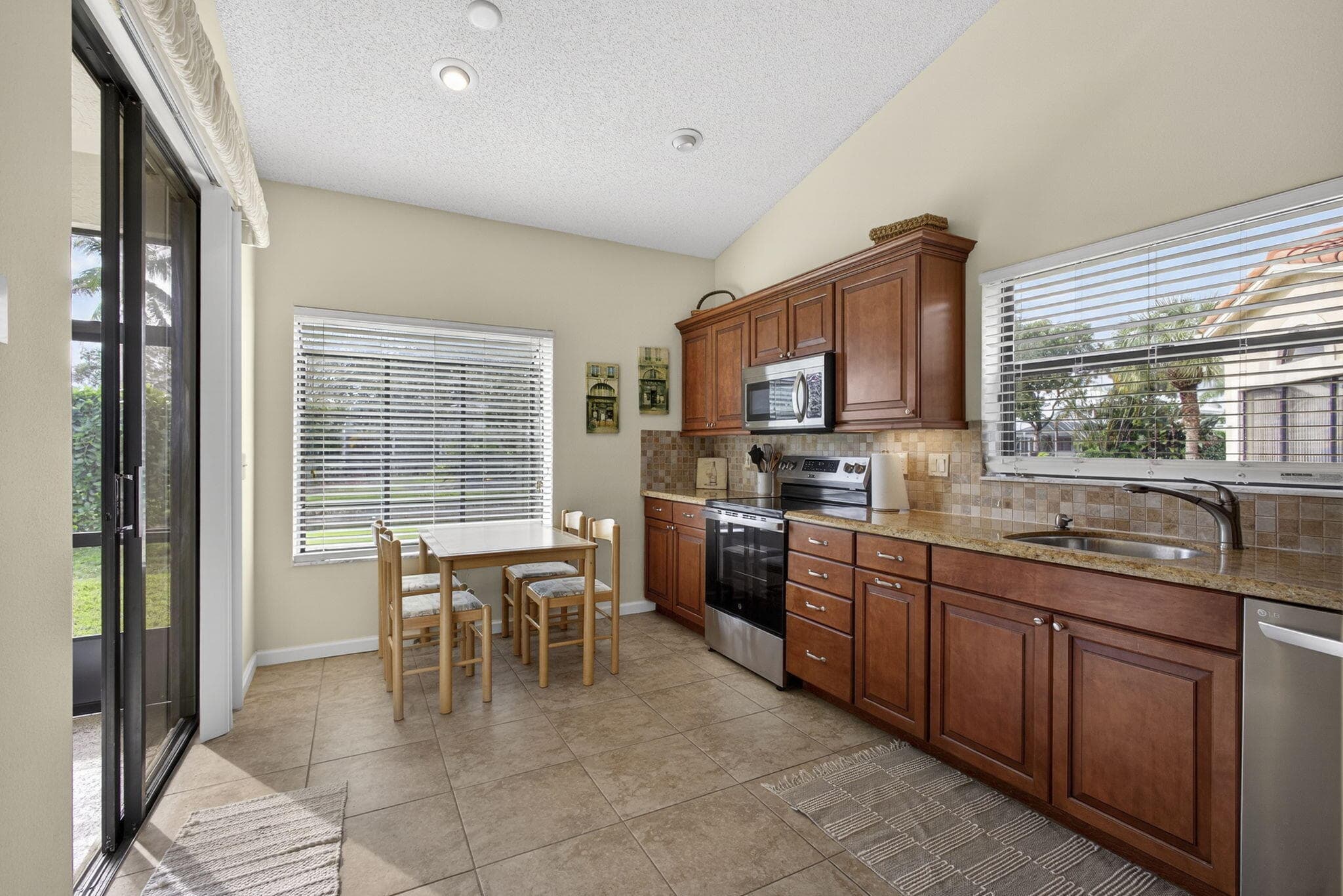 908 Windermere Way, Palm Beach Gardens, FL 33418 — photo 12 of 34
