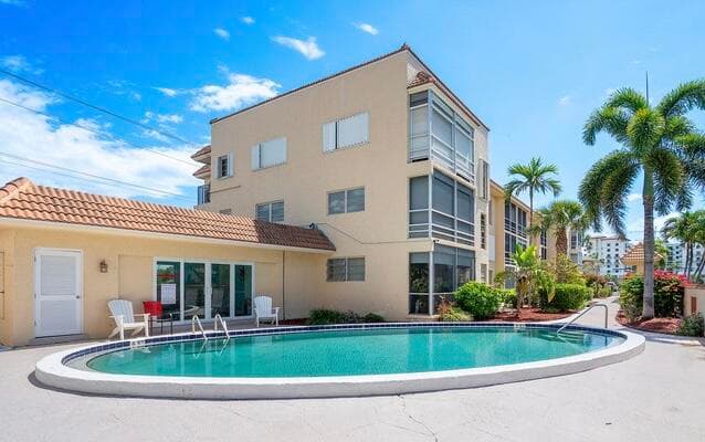 331 SW 8th Street 2-C-E, Boca Raton, FL 33432 — photo 1 of 19