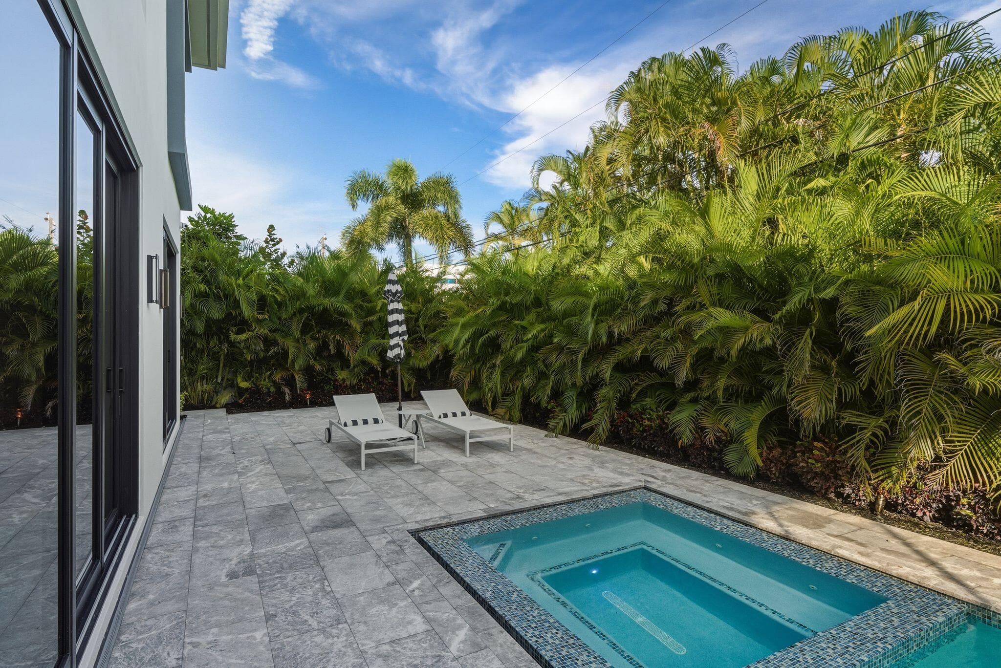 1050 NE 3rd Avenue, Boca Raton, FL 33432 — photo 43 of 64