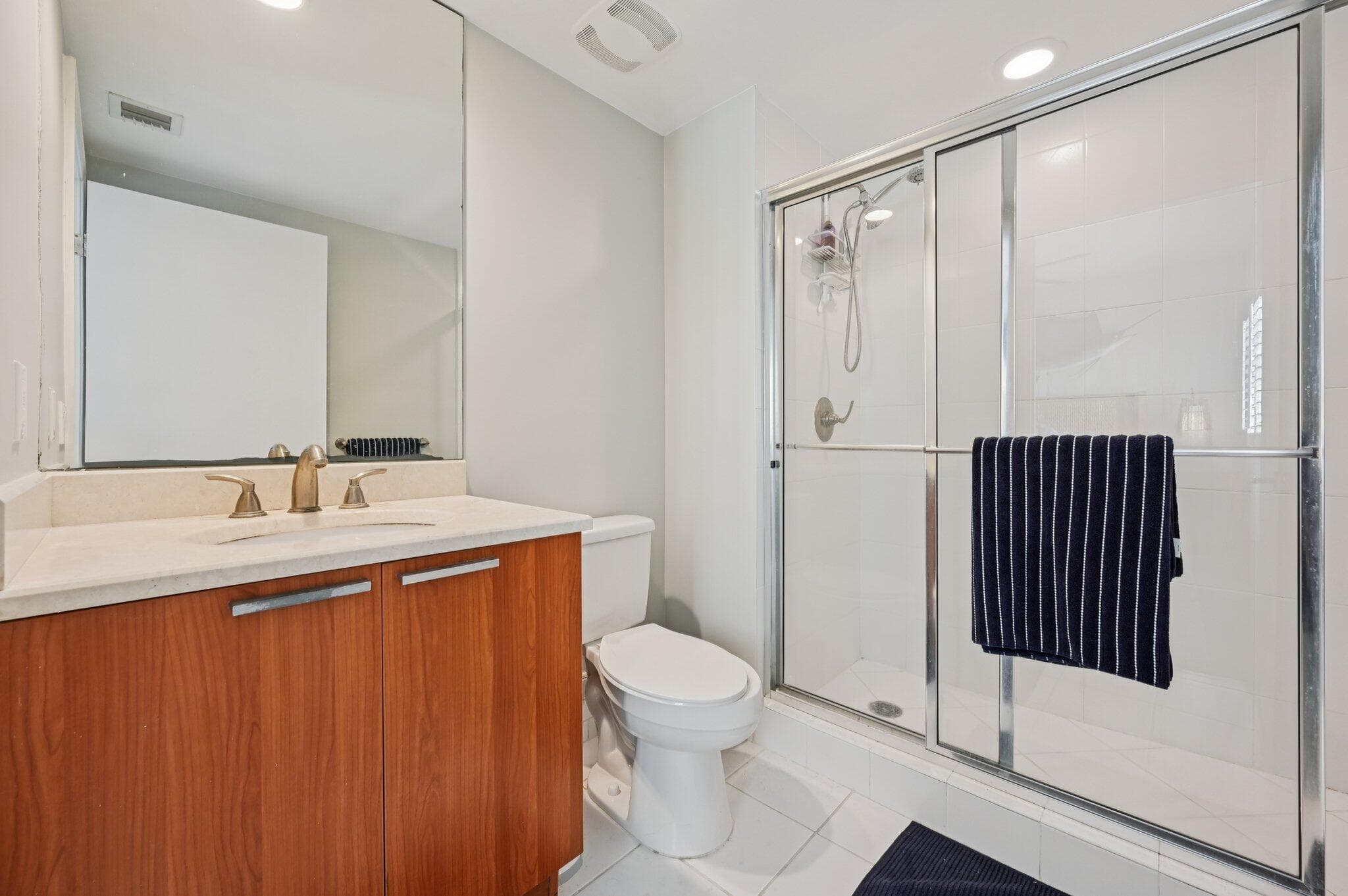 2640 Lake Shore Drive 1810, Riviera Beach, FL 33404 — photo 27 of 57