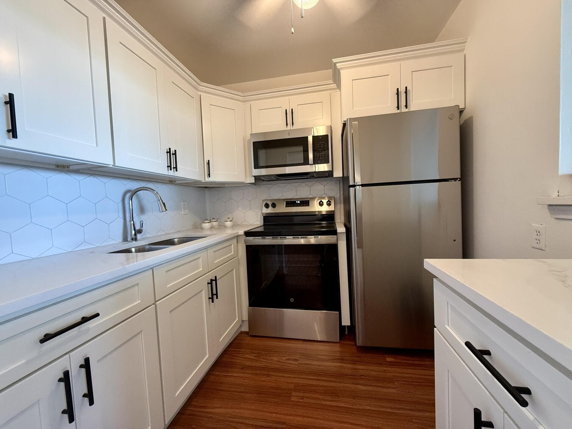 158 Easthampton G, West Palm Beach, FL 33417 — photo 1 of 19