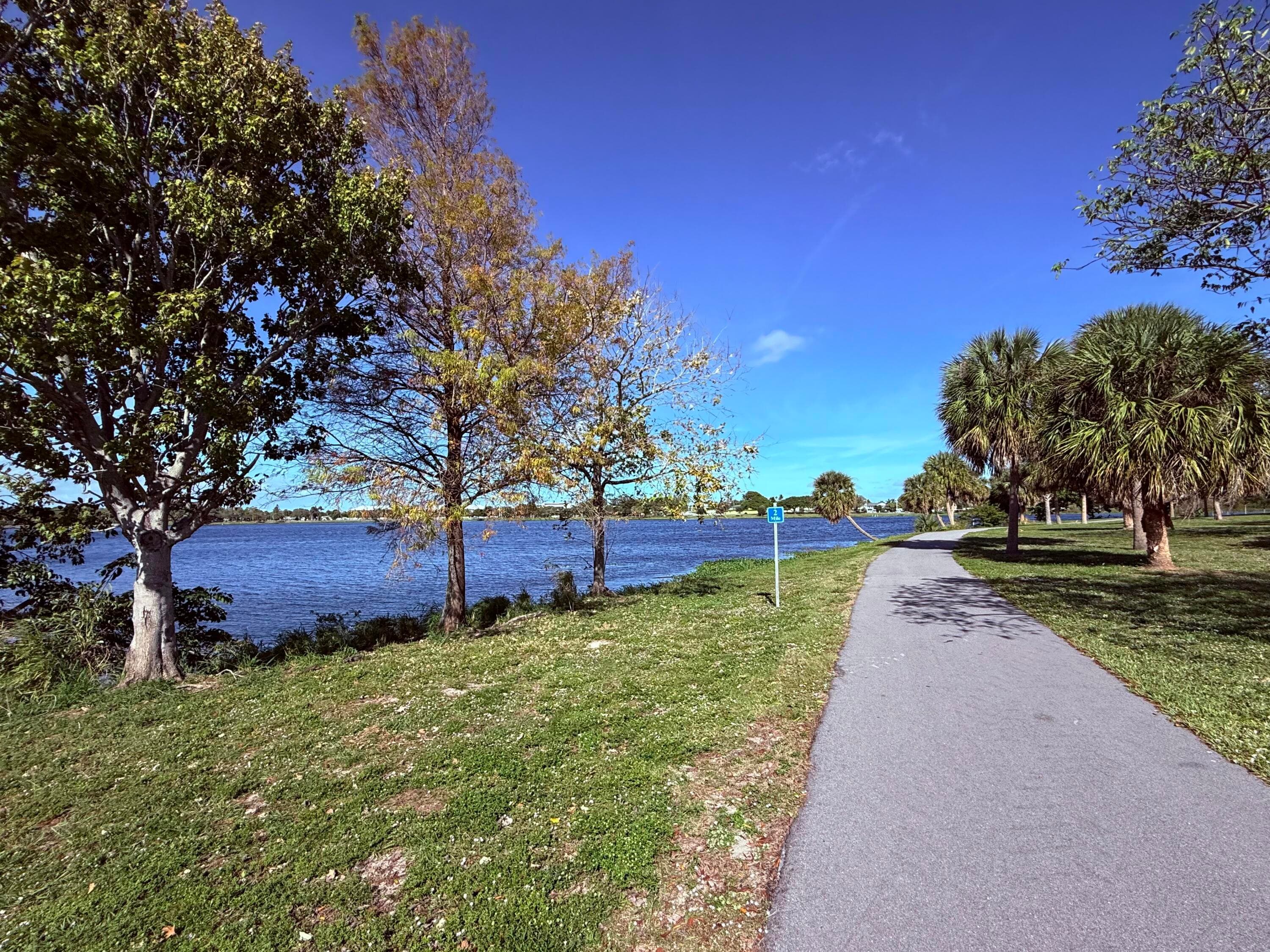 2204 Lake Osborne Drive 5, Lake Worth Beach, FL 33461 — photo 15 of 18