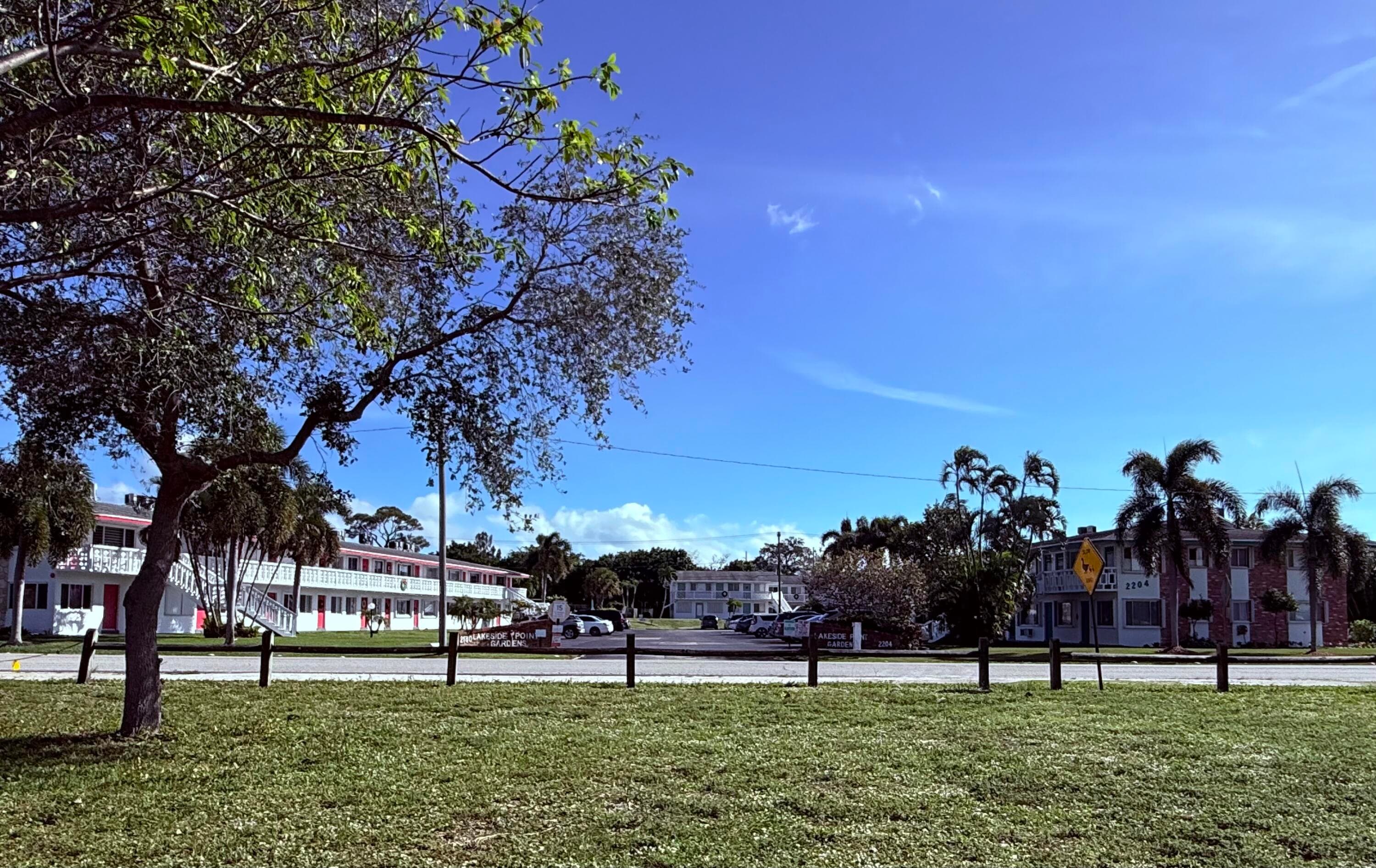 2204 Lake Osborne Drive 5, Lake Worth Beach, FL 33461 — photo 16 of 18