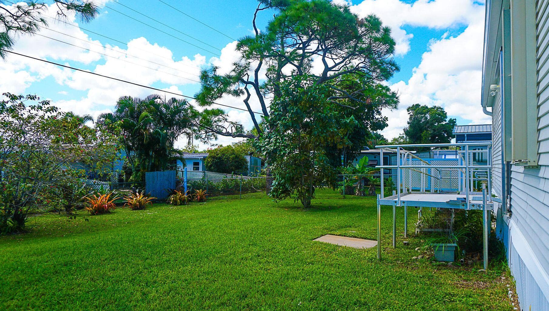 7030 SE Ridgeway Terrace, Hobe Sound, FL 33455 — photo 3 of 7