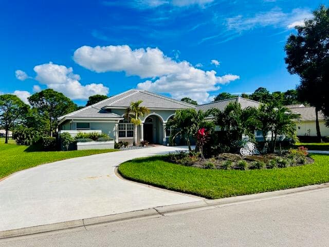 8204 Kiawah Trace, Port St. Lucie, FL 34986 — photo 2 of 44