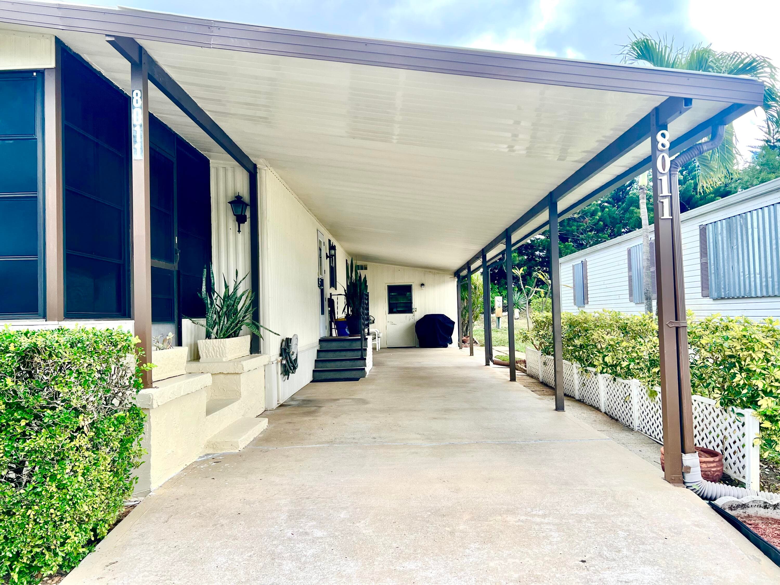 8011 SE Homestead Avenue, Hobe Sound, FL 33455 — photo 5 of 32