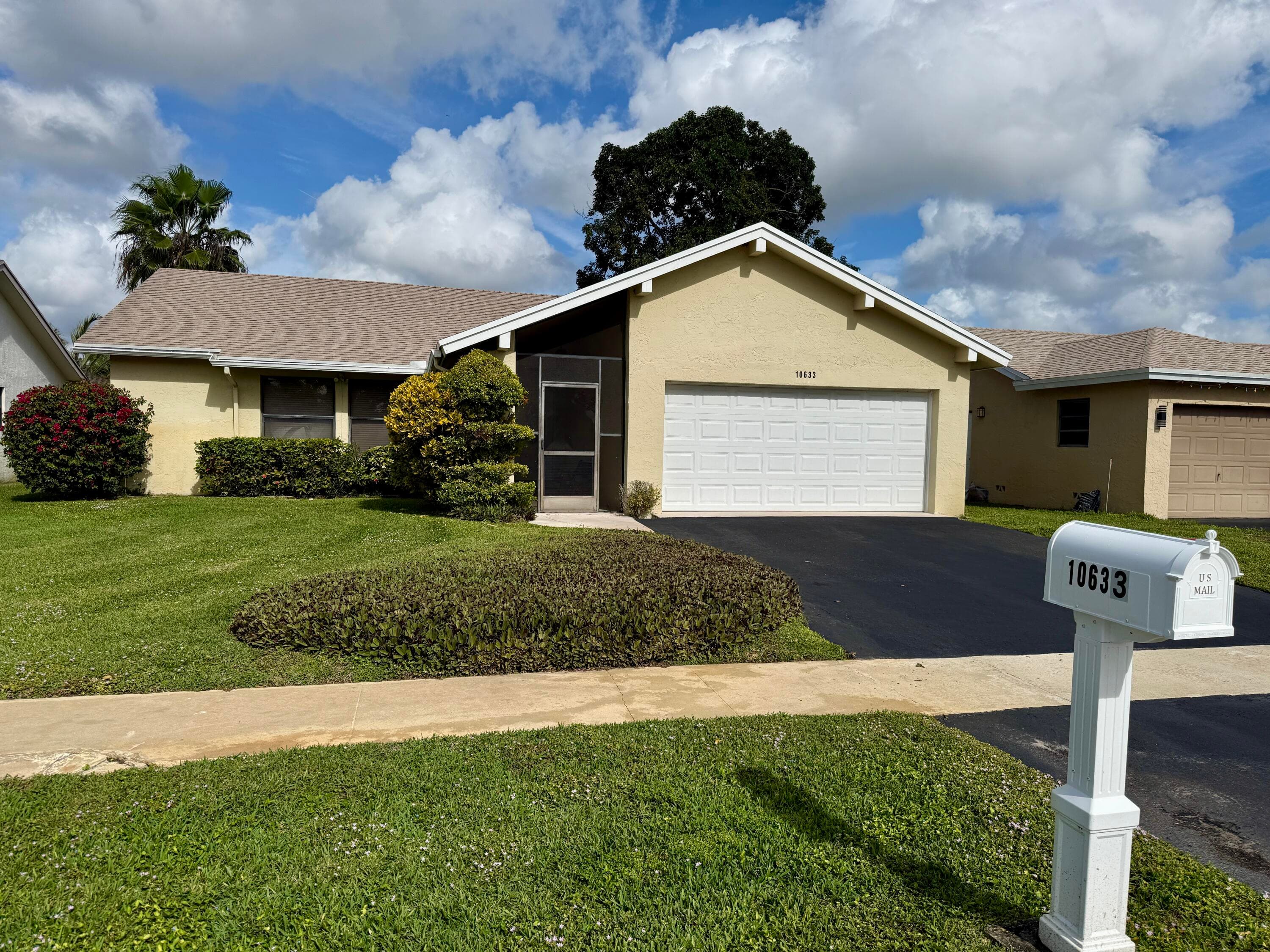 10633 Greenbriar Court, Boca Raton, FL 33498 — photo 2 of 17