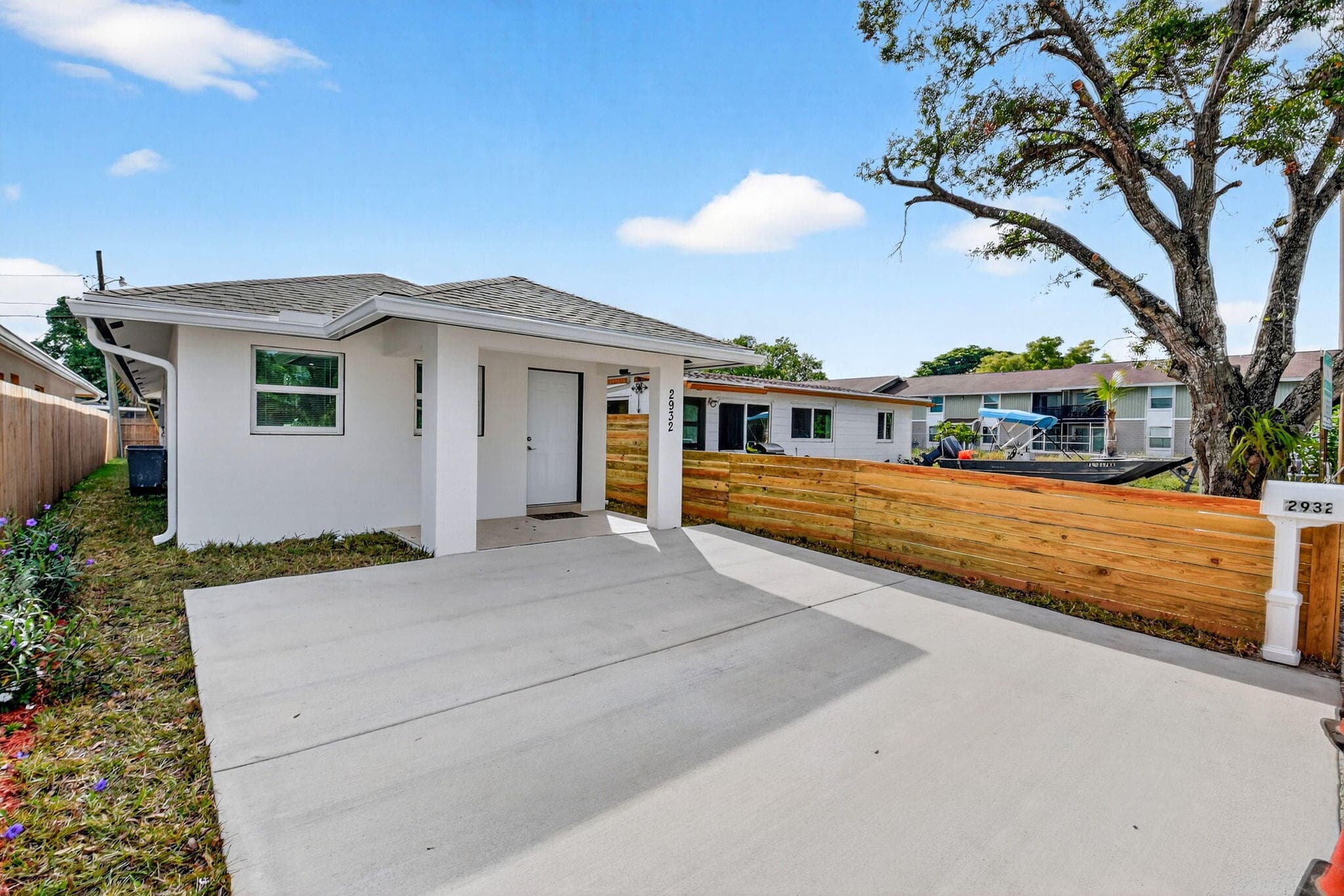 2932 Saginaw Avenue, West Palm Beach, FL 33409 — photo 2 of 37