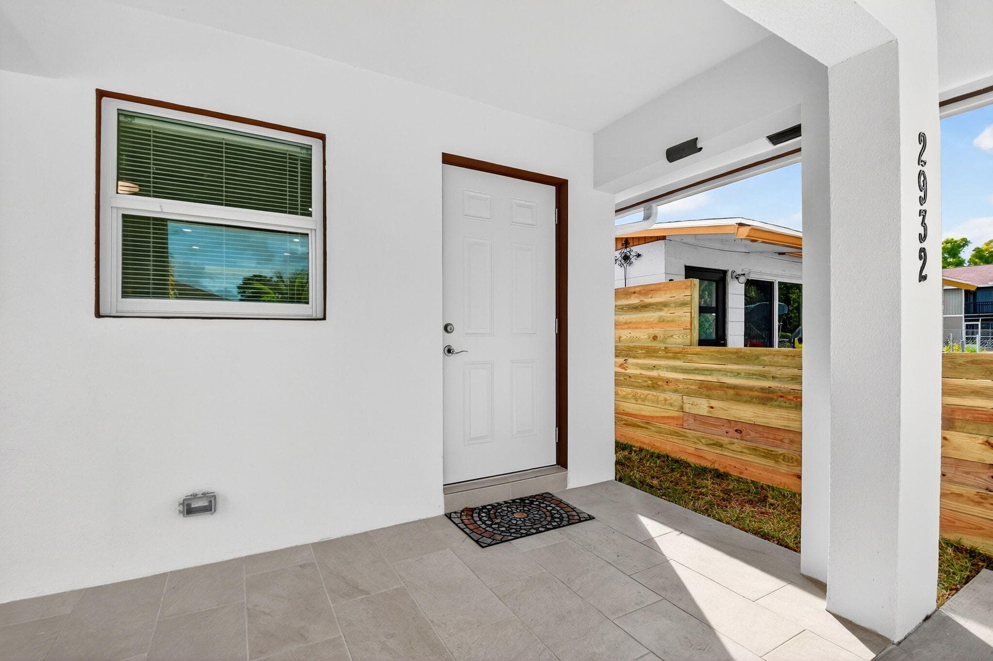 2932 Saginaw Avenue, West Palm Beach, FL 33409 — photo 4 of 37