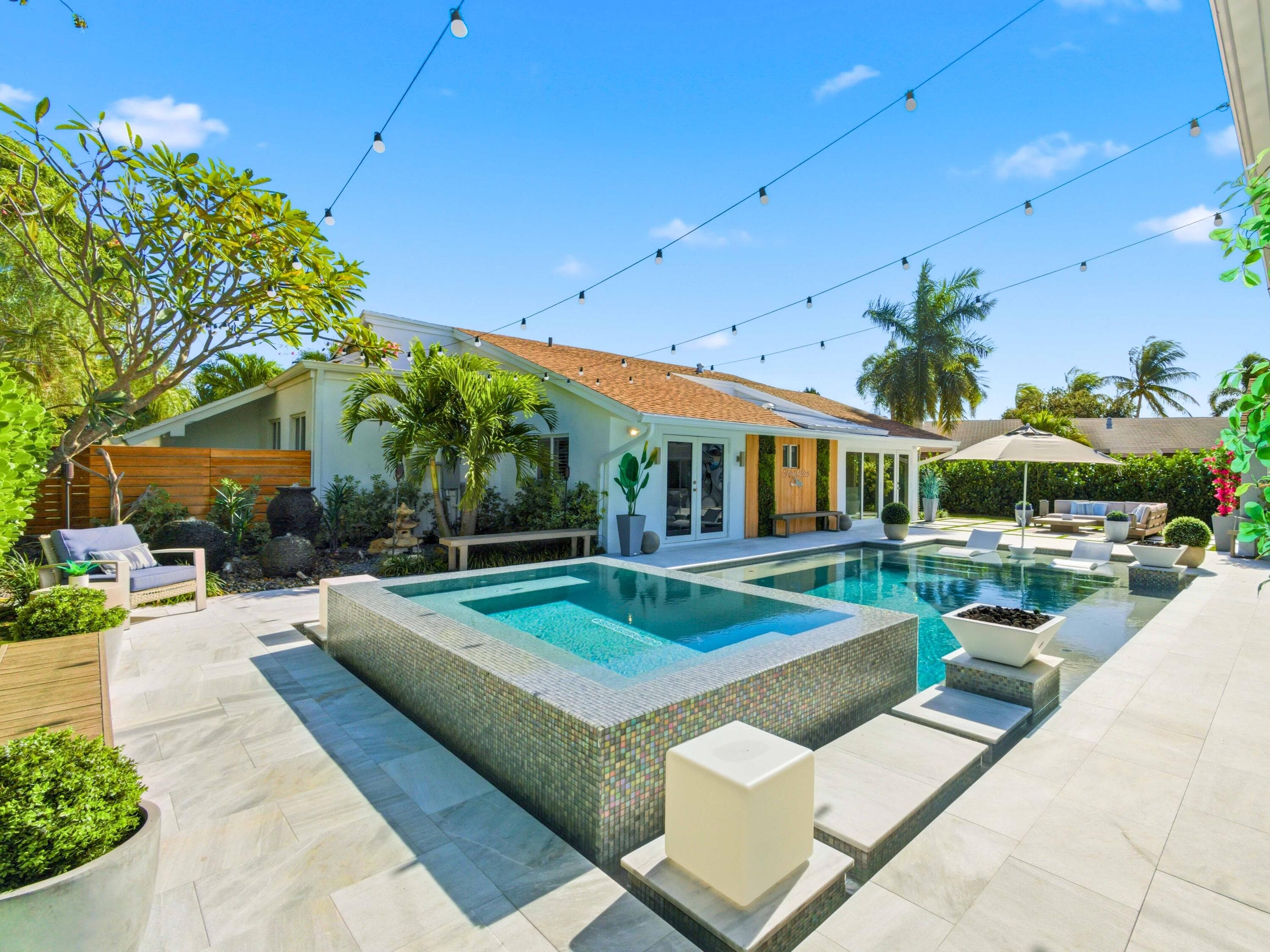 2210 NE 3rd Ave Avenue, Delray Beach, FL 33444 — photo 1 of 68