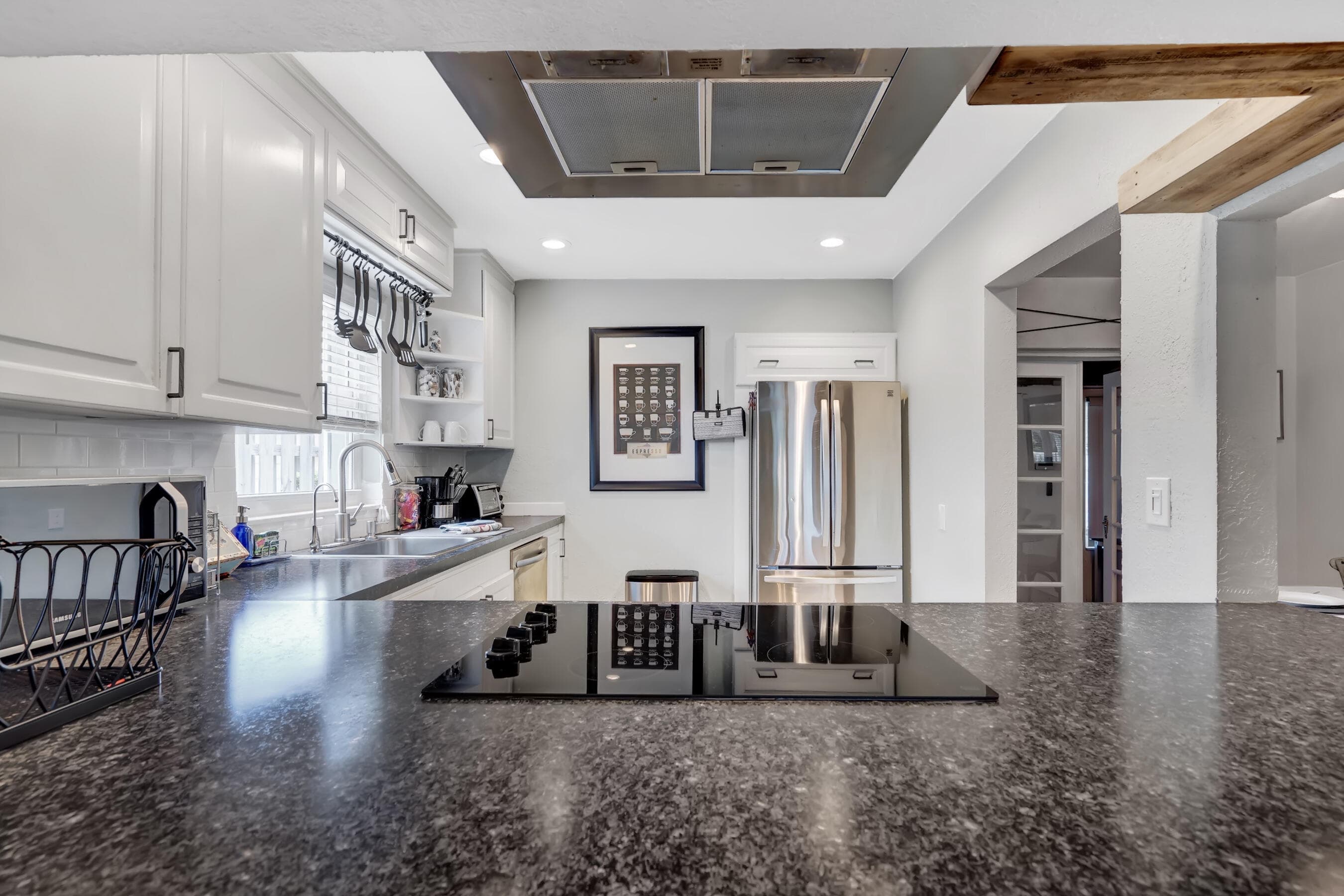 6410 S Olive Avenue, West Palm Beach, FL 33405 — photo 9 of 44