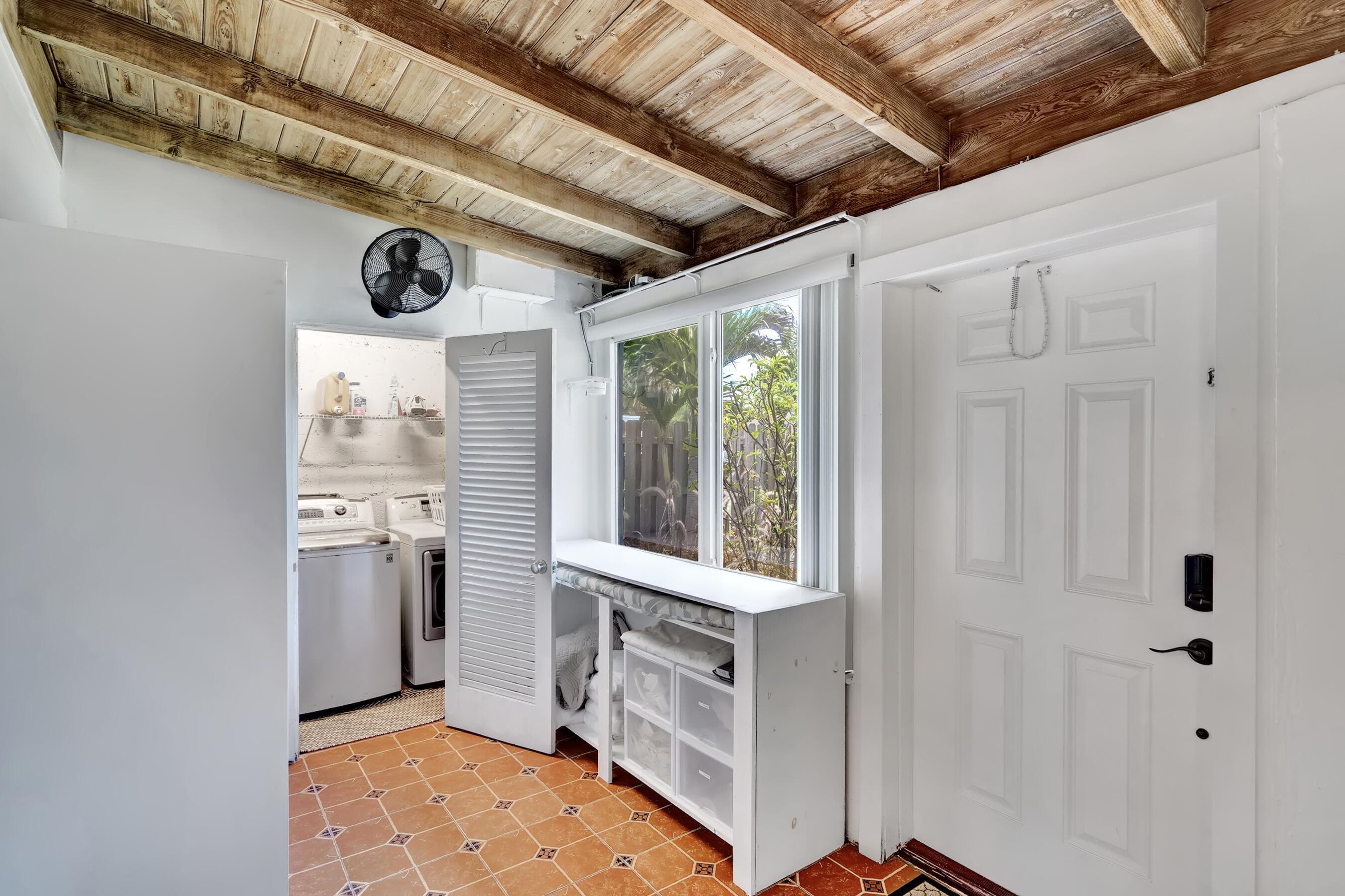 6410 S Olive Avenue, West Palm Beach, FL 33405 — photo 20 of 44
