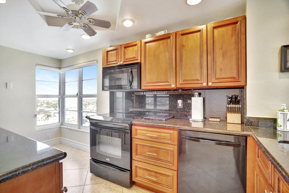 1021 Hillsboro Mile 1108, Hillsboro Beach, FL 33062 — photo 3 of 52