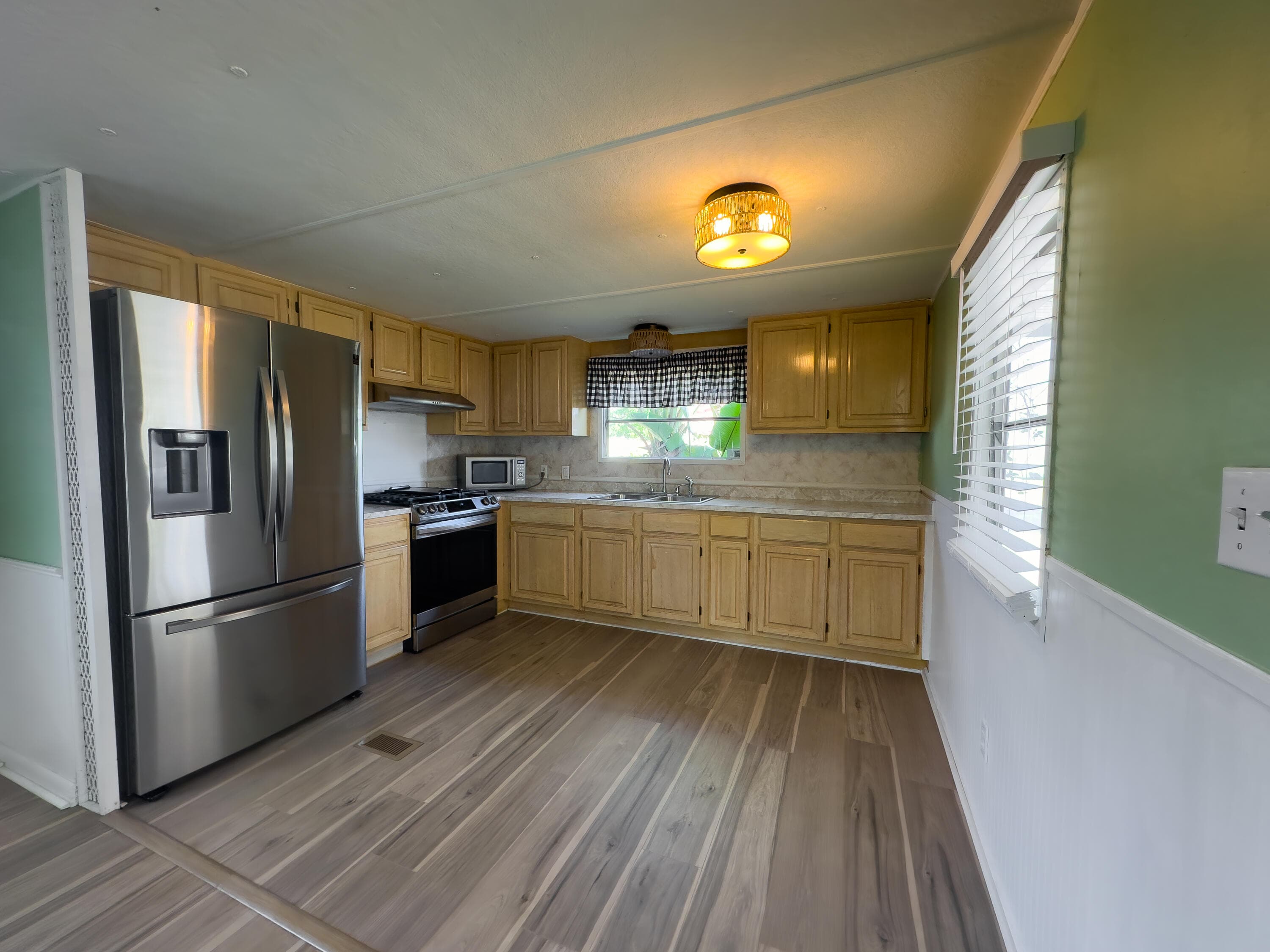11055 SE Federal Highway 3, Hobe Sound, FL 33455 — photo 2 of 40