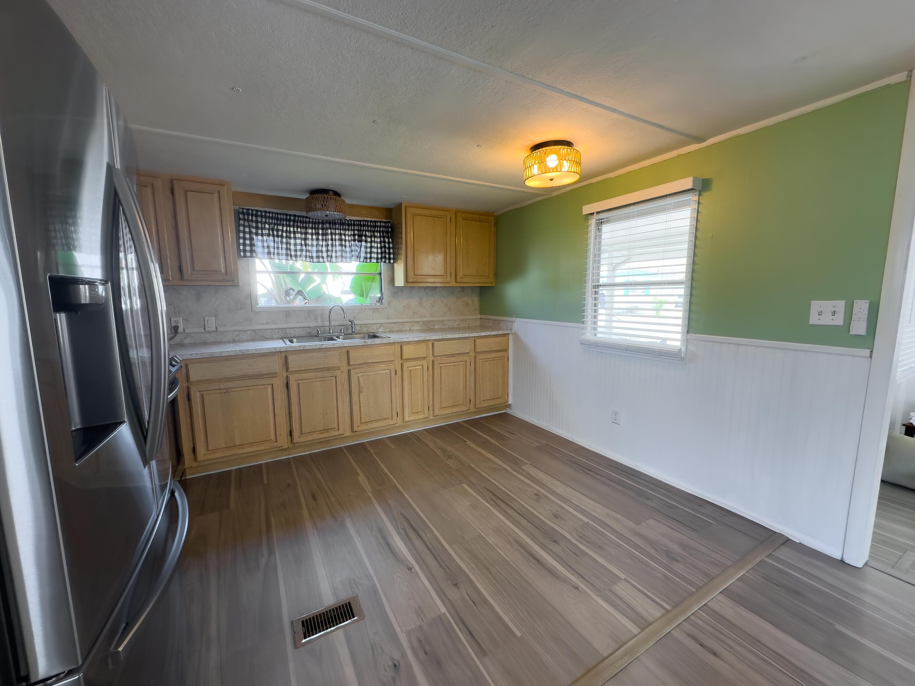11055 SE Federal Highway 3, Hobe Sound, FL 33455 — photo 4 of 40