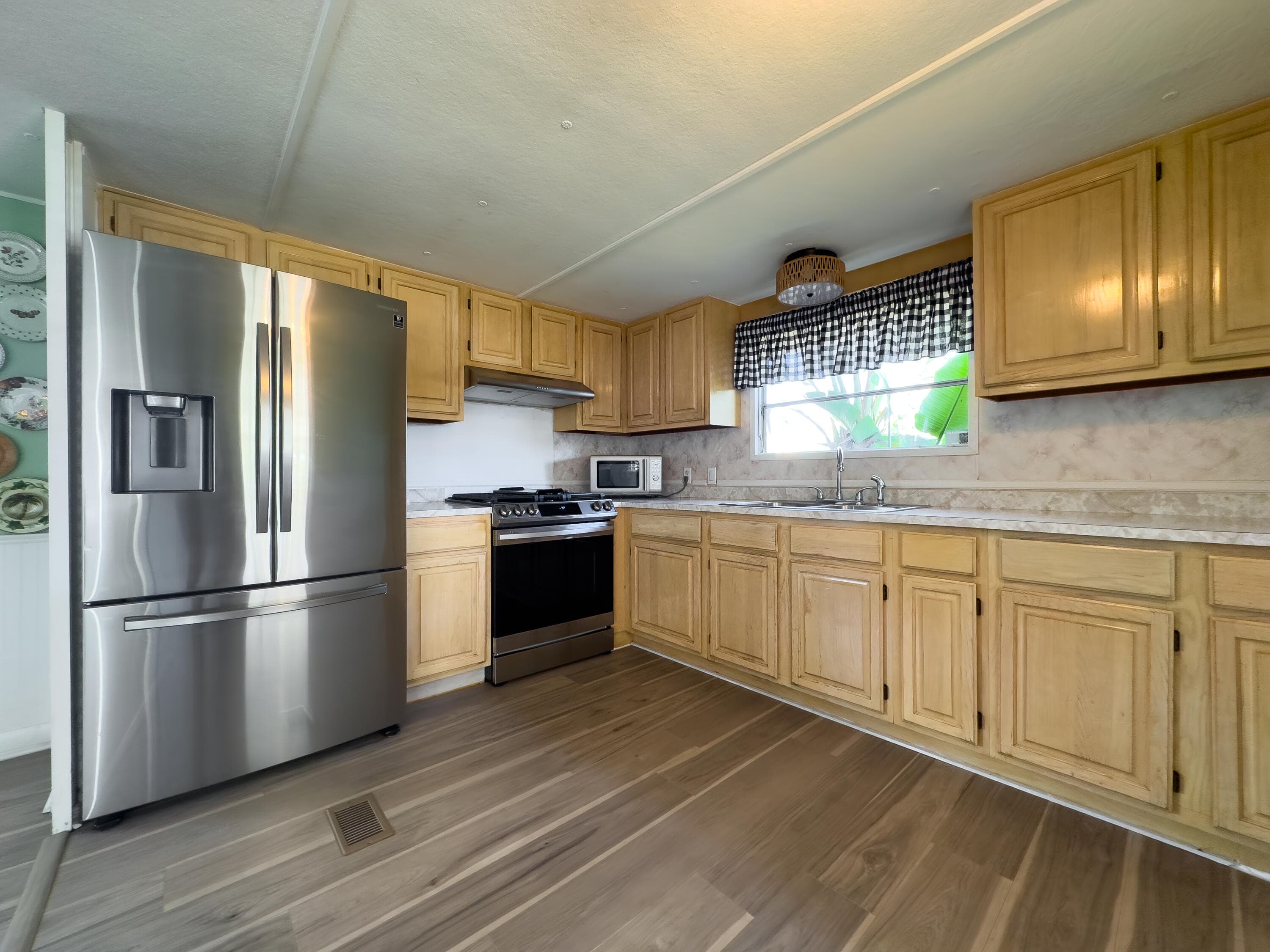11055 SE Federal Highway 3, Hobe Sound, FL 33455 — photo 5 of 40
