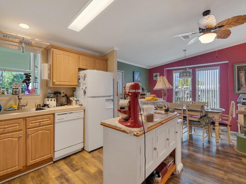 1148 Friendship Drive, Vero Beach, FL 32966 — photo 7 of 27