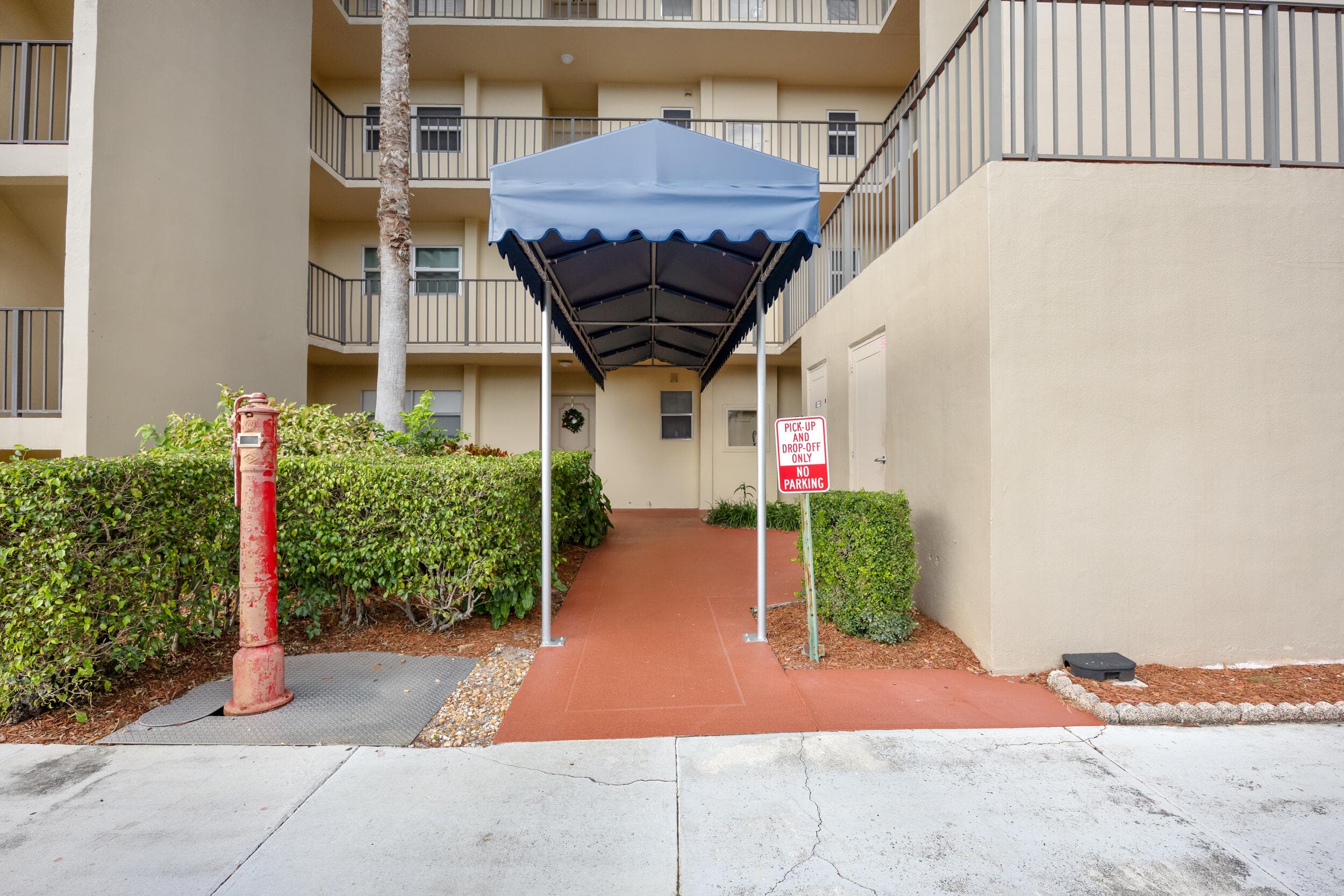 3590 Via Poinciana 510, Lake Worth, FL 33467 — photo 3 of 25