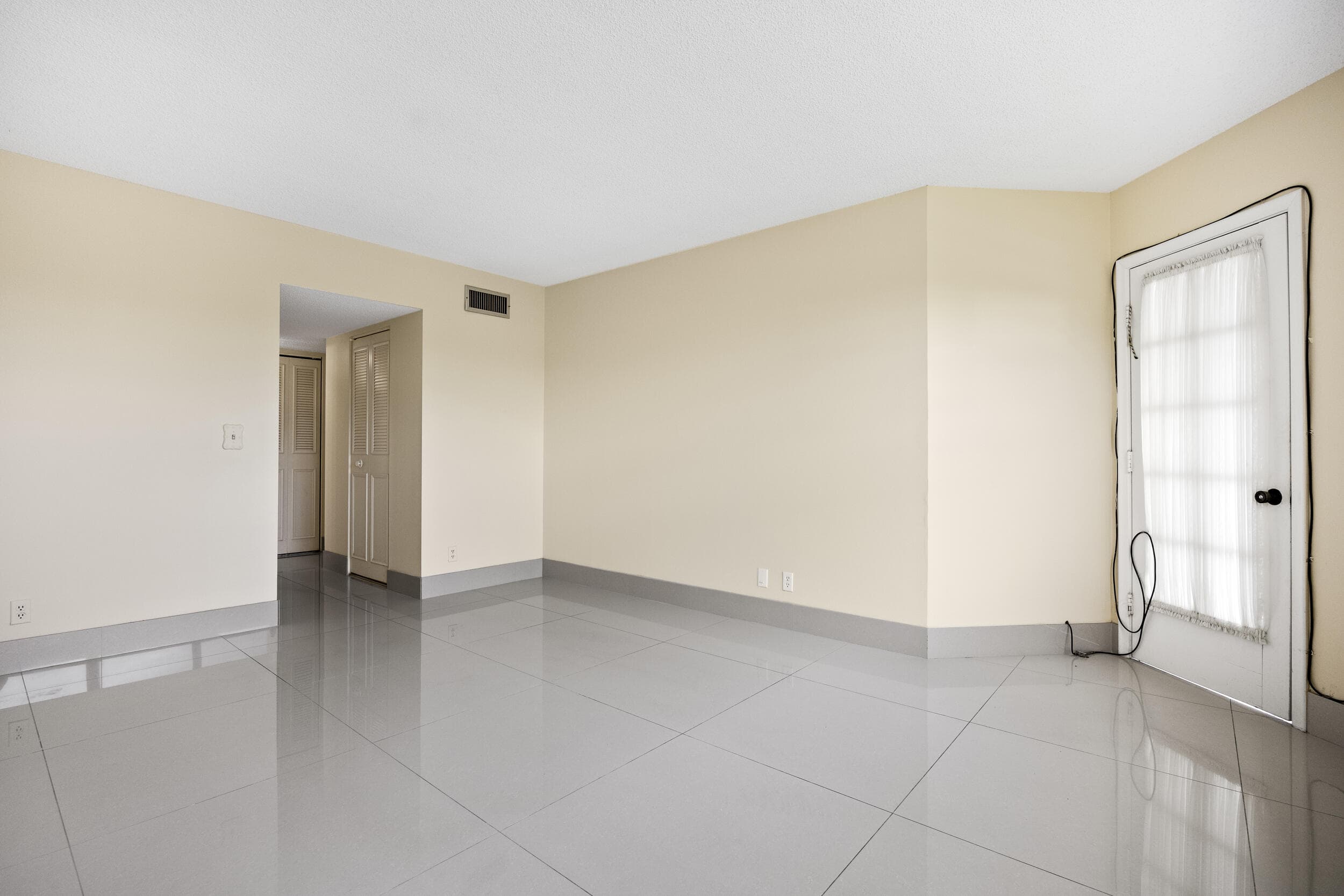 3590 Via Poinciana 510, Lake Worth, FL 33467 — photo 12 of 25
