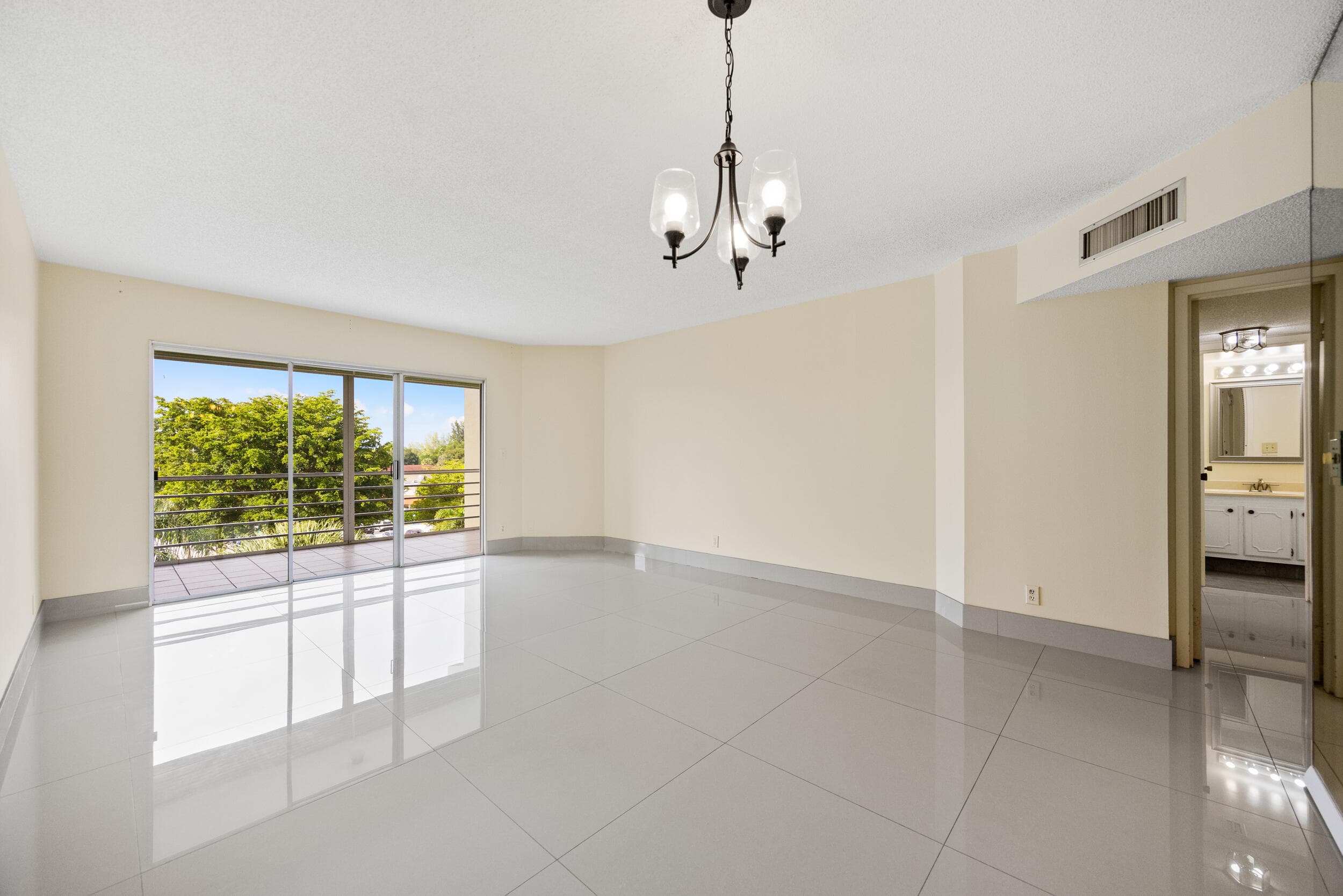 3590 Via Poinciana 510, Lake Worth, FL 33467 — photo 16 of 25