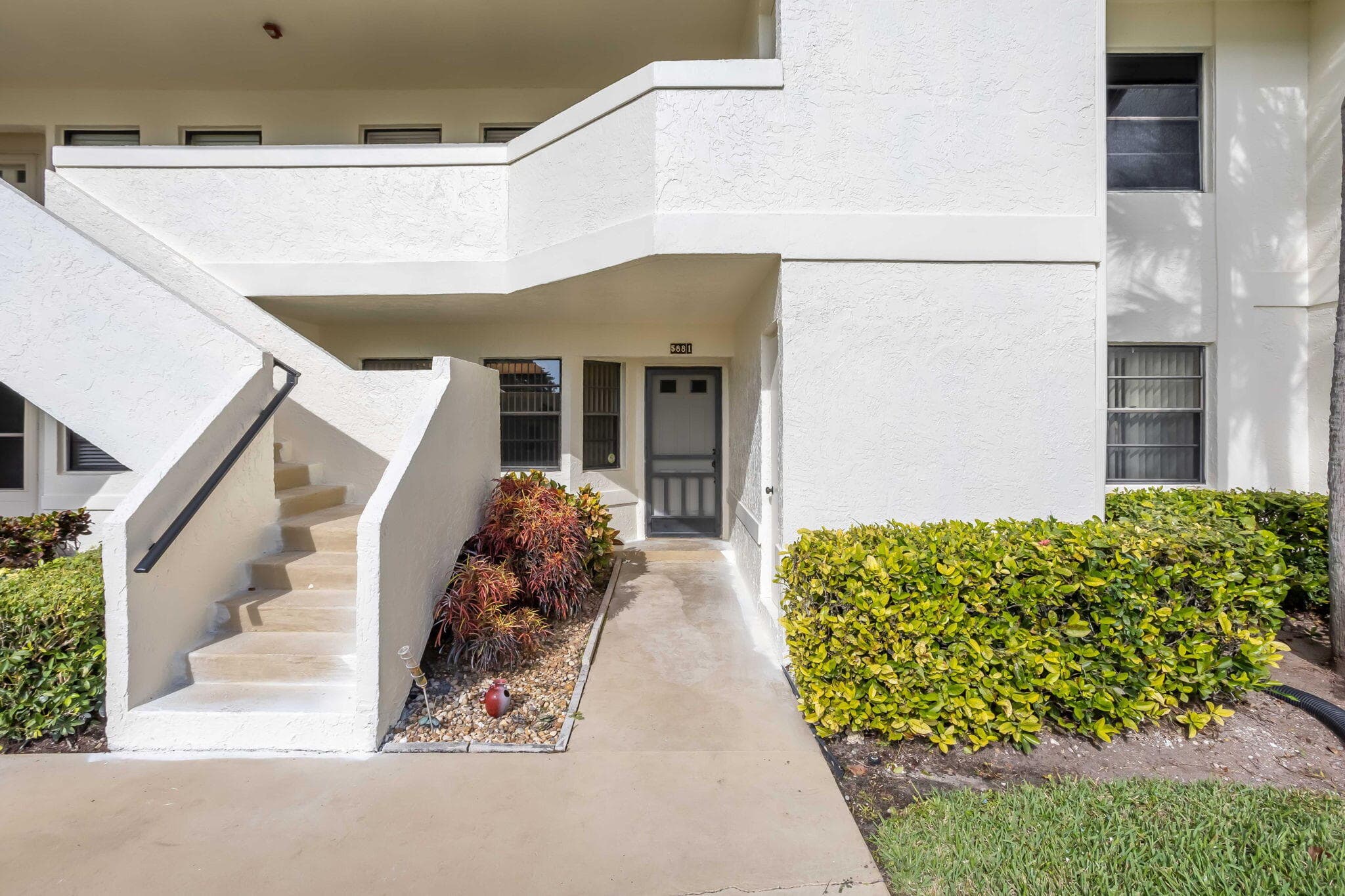 5881 Parkwalk Drive, Boynton Beach, FL 33472 — photo 3 of 27