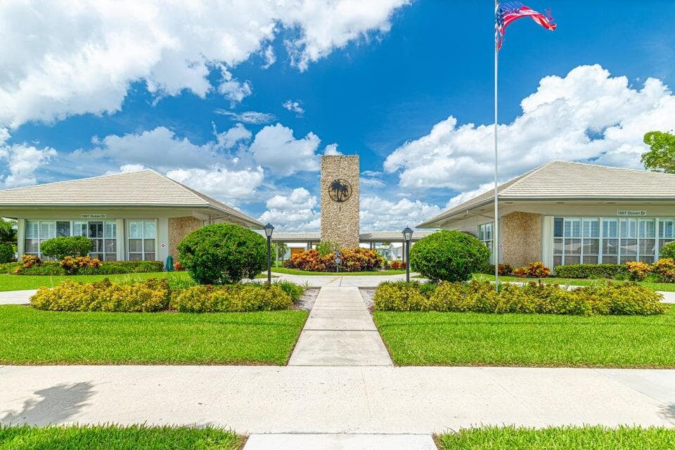 135 NW 14th Street, Boynton Beach, FL 33426 — photo 37 of 42