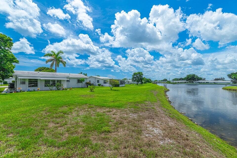 135 NW 14th Street, Boynton Beach, FL 33426 — photo 33 of 42