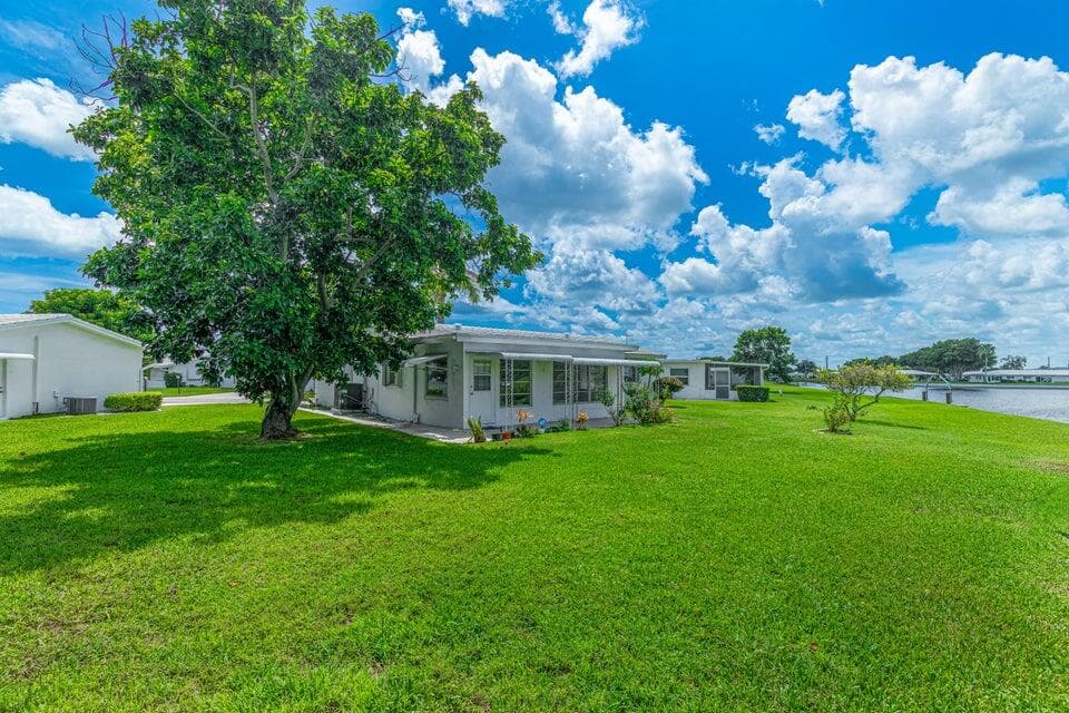 135 NW 14th Street, Boynton Beach, FL 33426 — photo 31 of 42