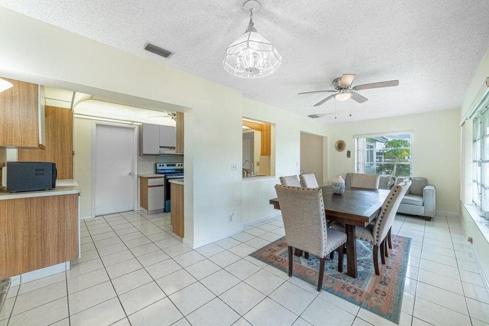 135 NW 14th Street, Boynton Beach, FL 33426 — photo 15 of 42